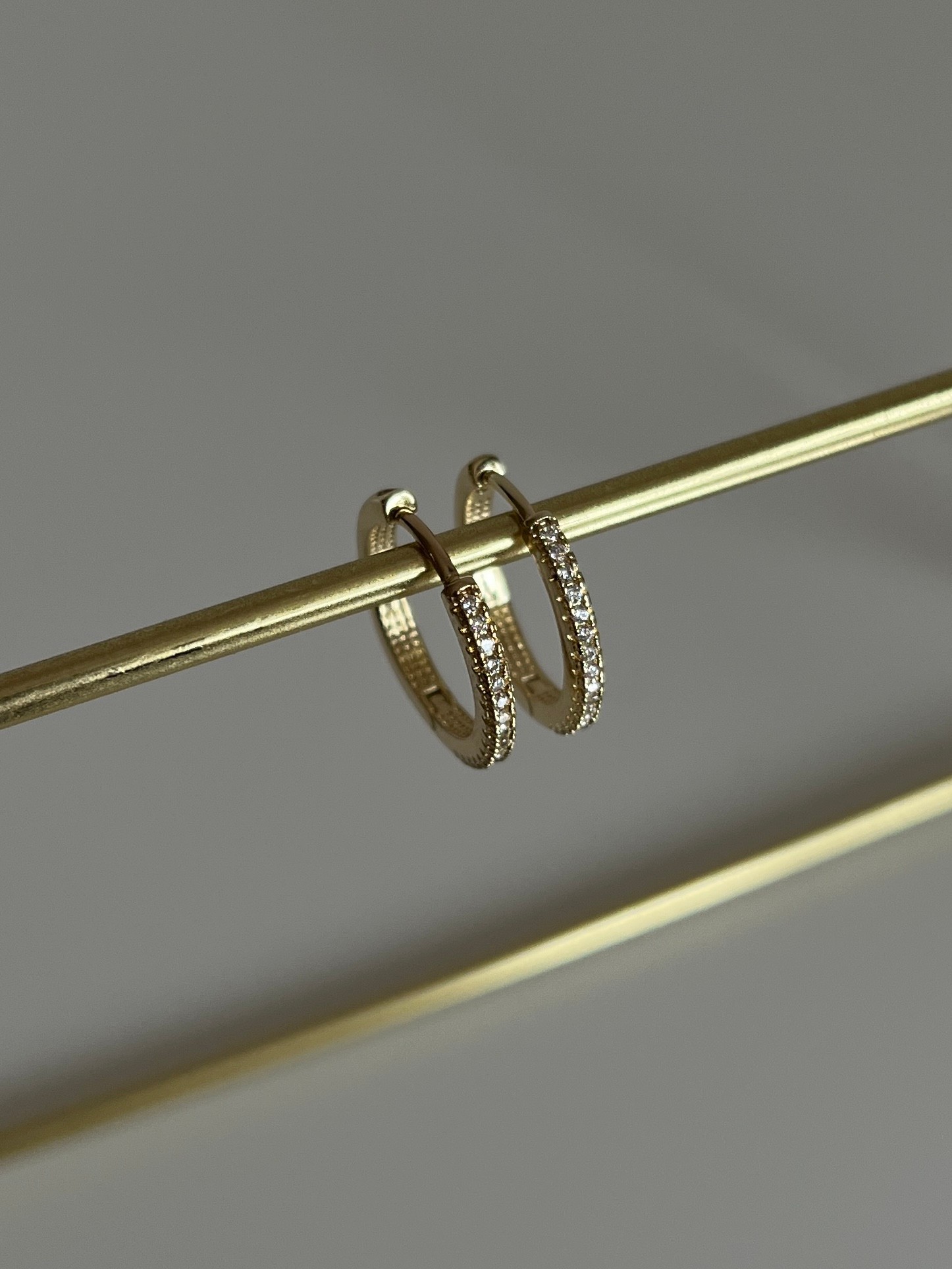 Gold Rengi Zirkon Taşlı Xupıng Kadın Halka Küpe