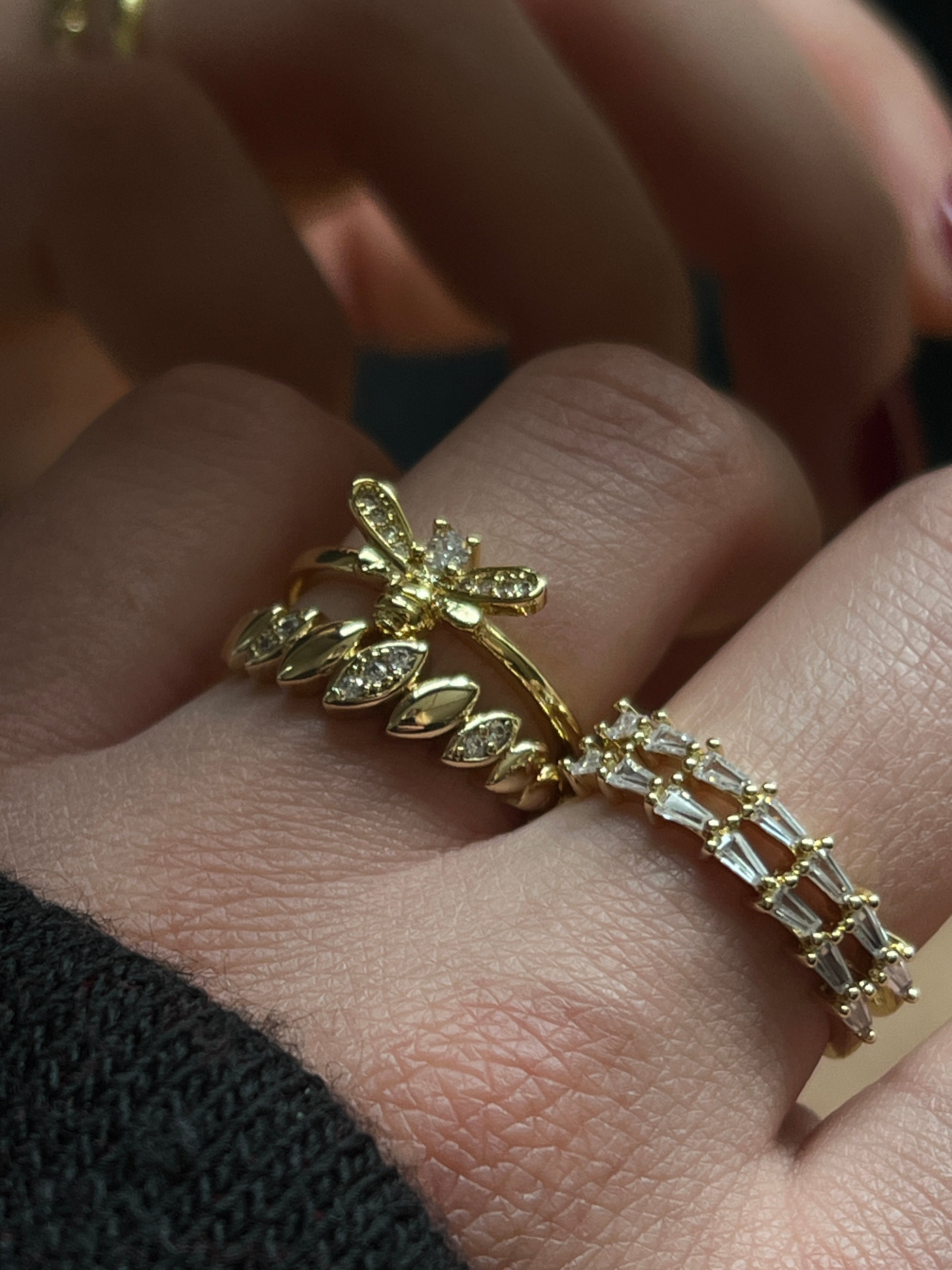 Gold Rengi İki Sıra Baget Taşlı Kadın Yüzük