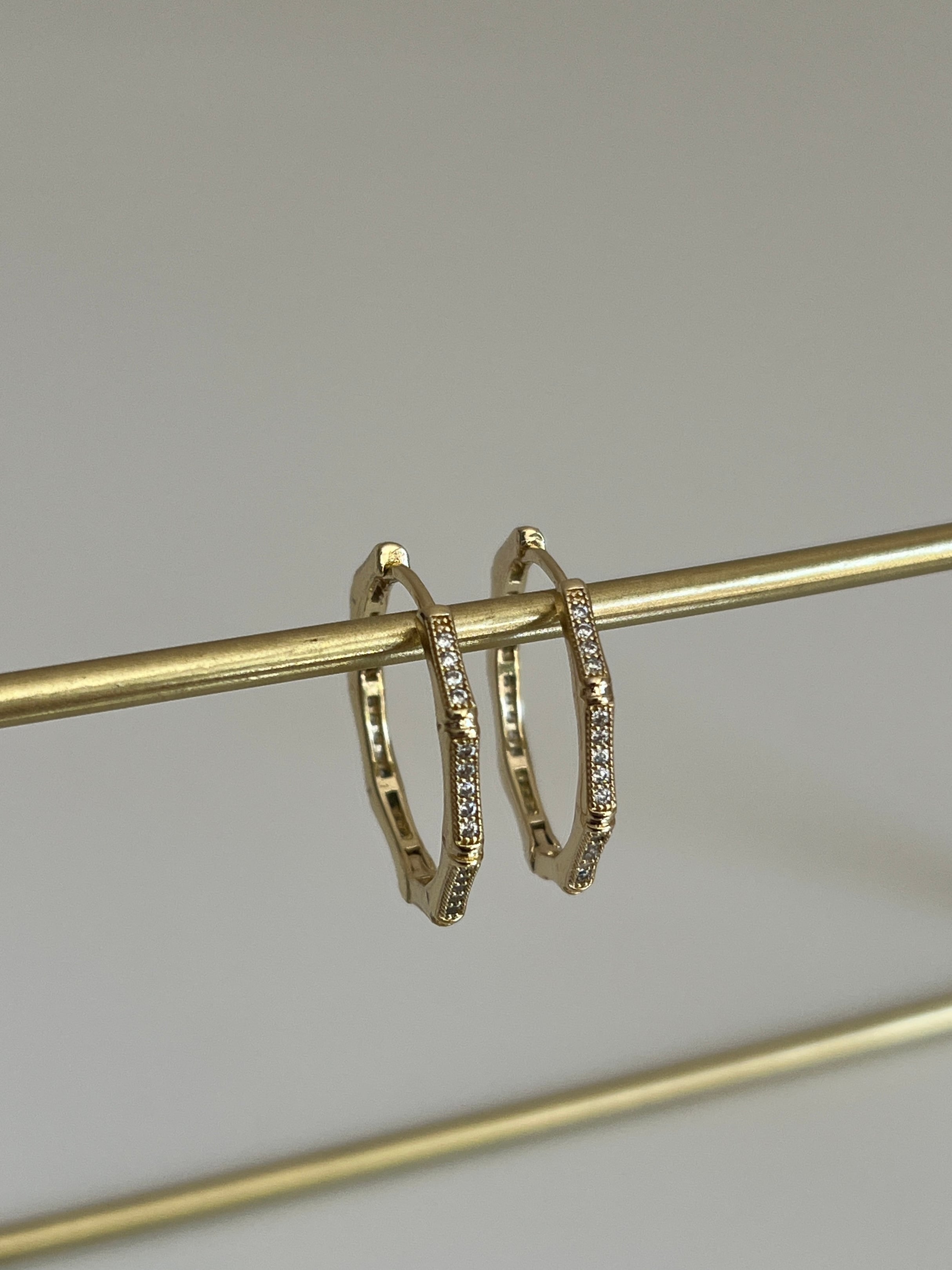 Gold Rengi Zirkon Taşlı Kadın Halka Küpe