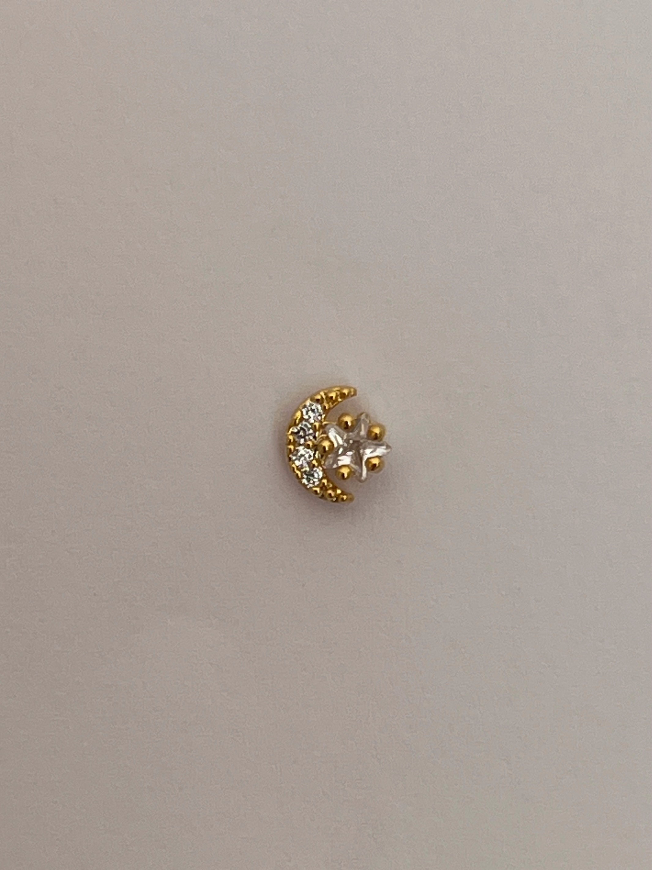 Gold Rengi Zirkon Taşlı Ay Ve Yıldız Figürlü Kadın Piercing