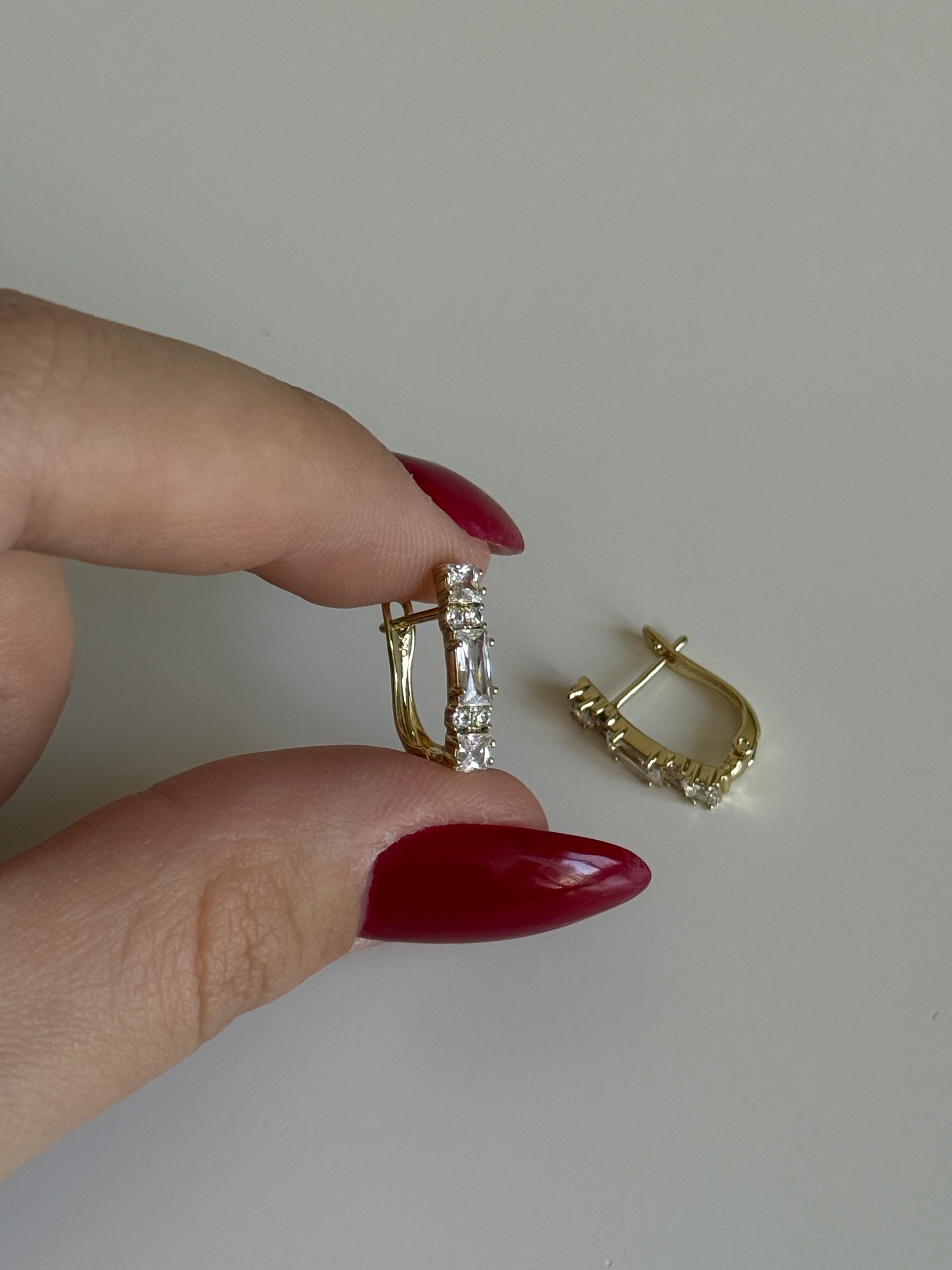 Gold Rengi Baget Zirkon Taş Detaylı Xupıng Kadın Küpe