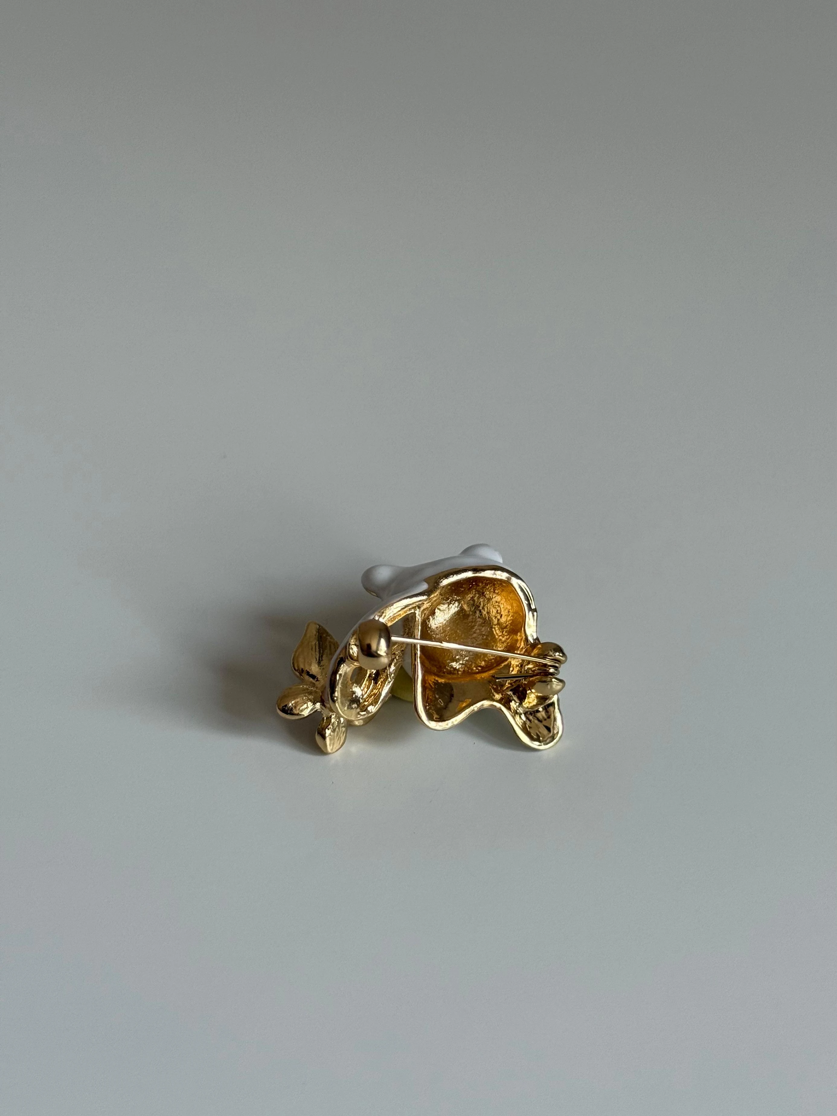 Kelebek Figürlü Kedi Broş