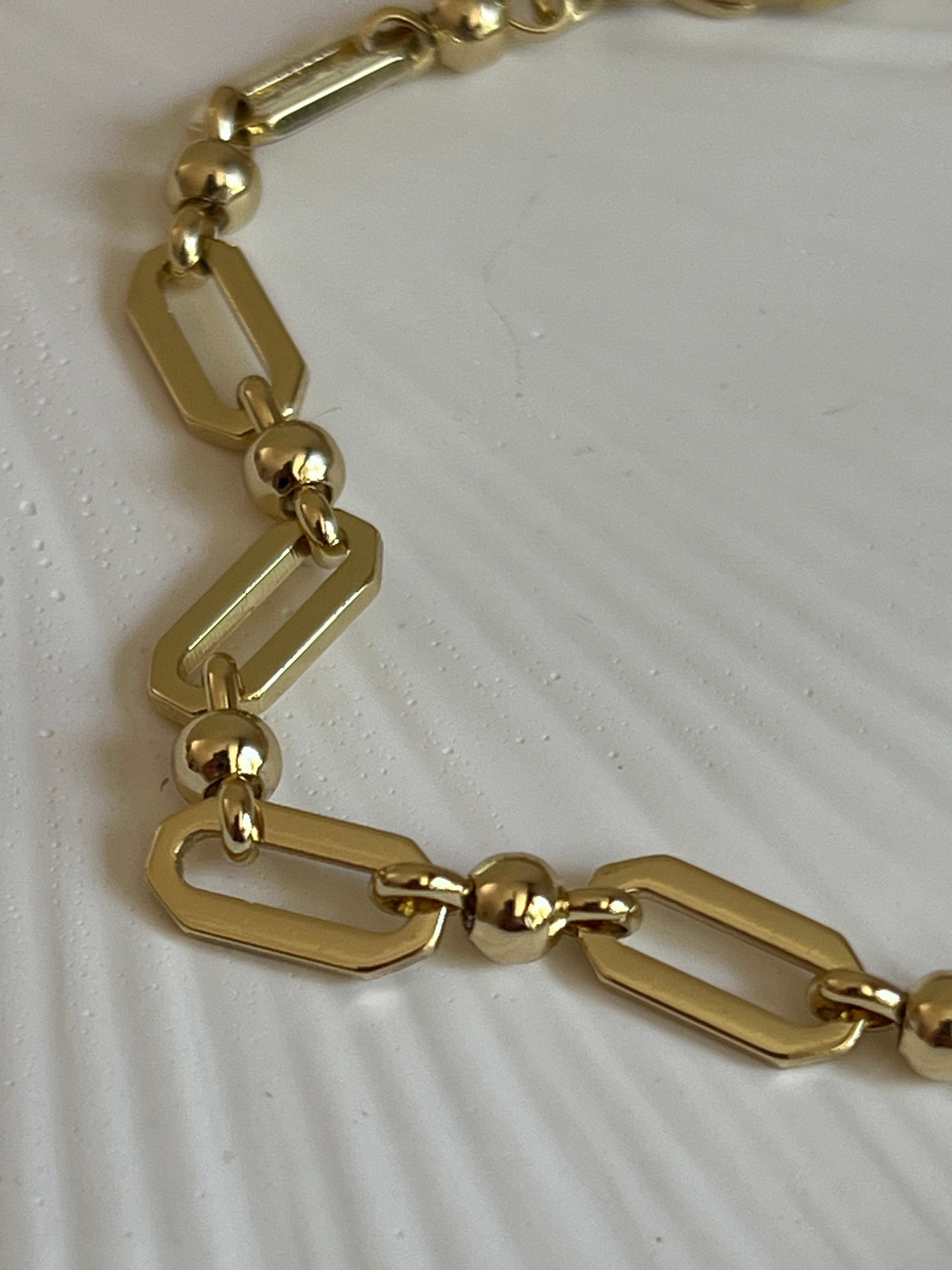 Gold Rengi Boncuk Detaylı Zincir Model Xupıng Kadın Bileklik