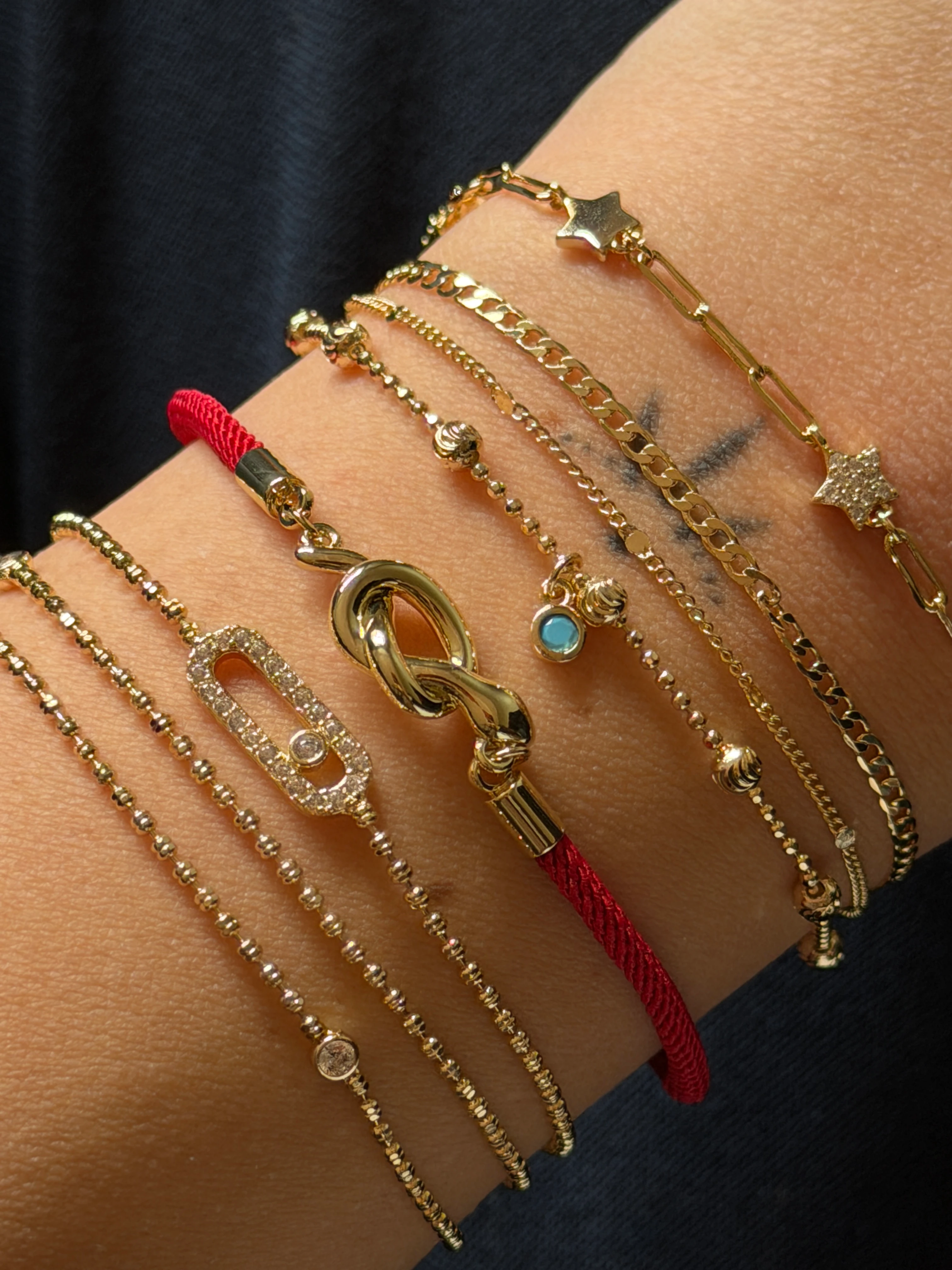 Gold Rengi Yıldız Detay Zincir Kadın Bileklik