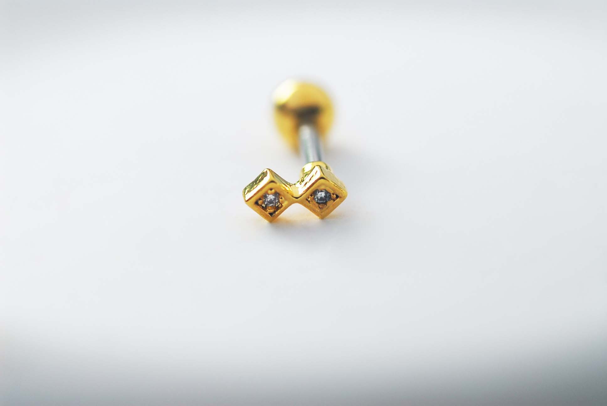 Gold Rengi Zirkon Taşlı İkili Piercing