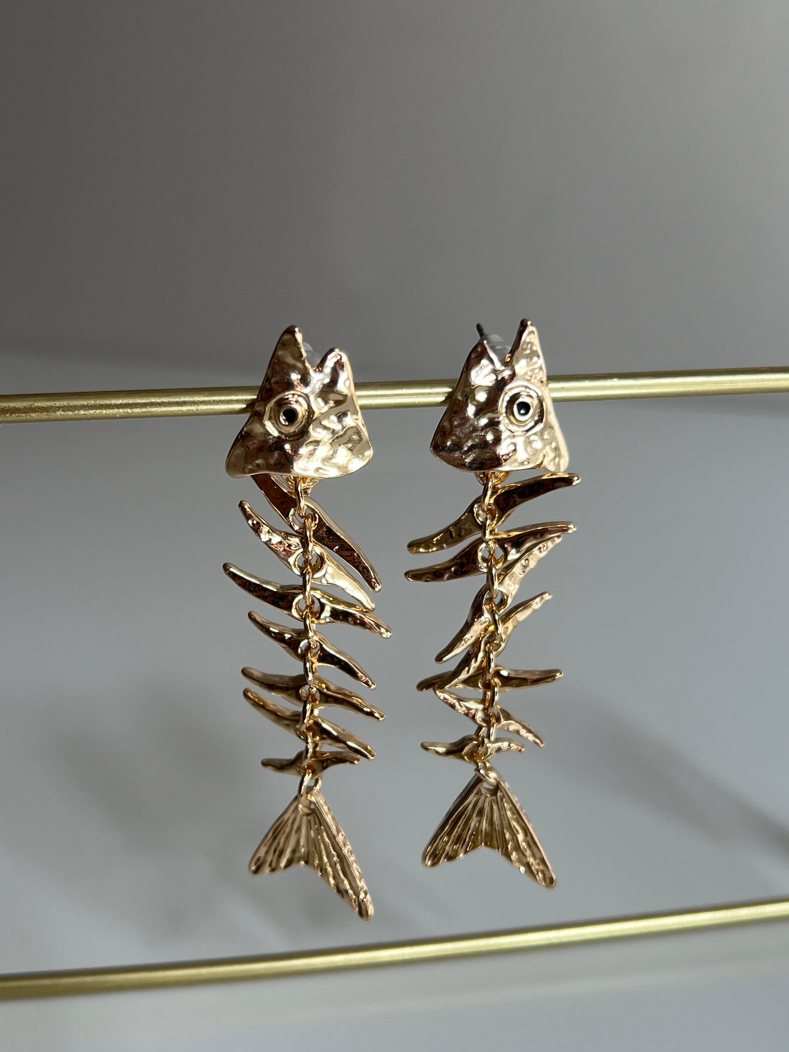 Gold Rengi Balık Model Kadın Küpe