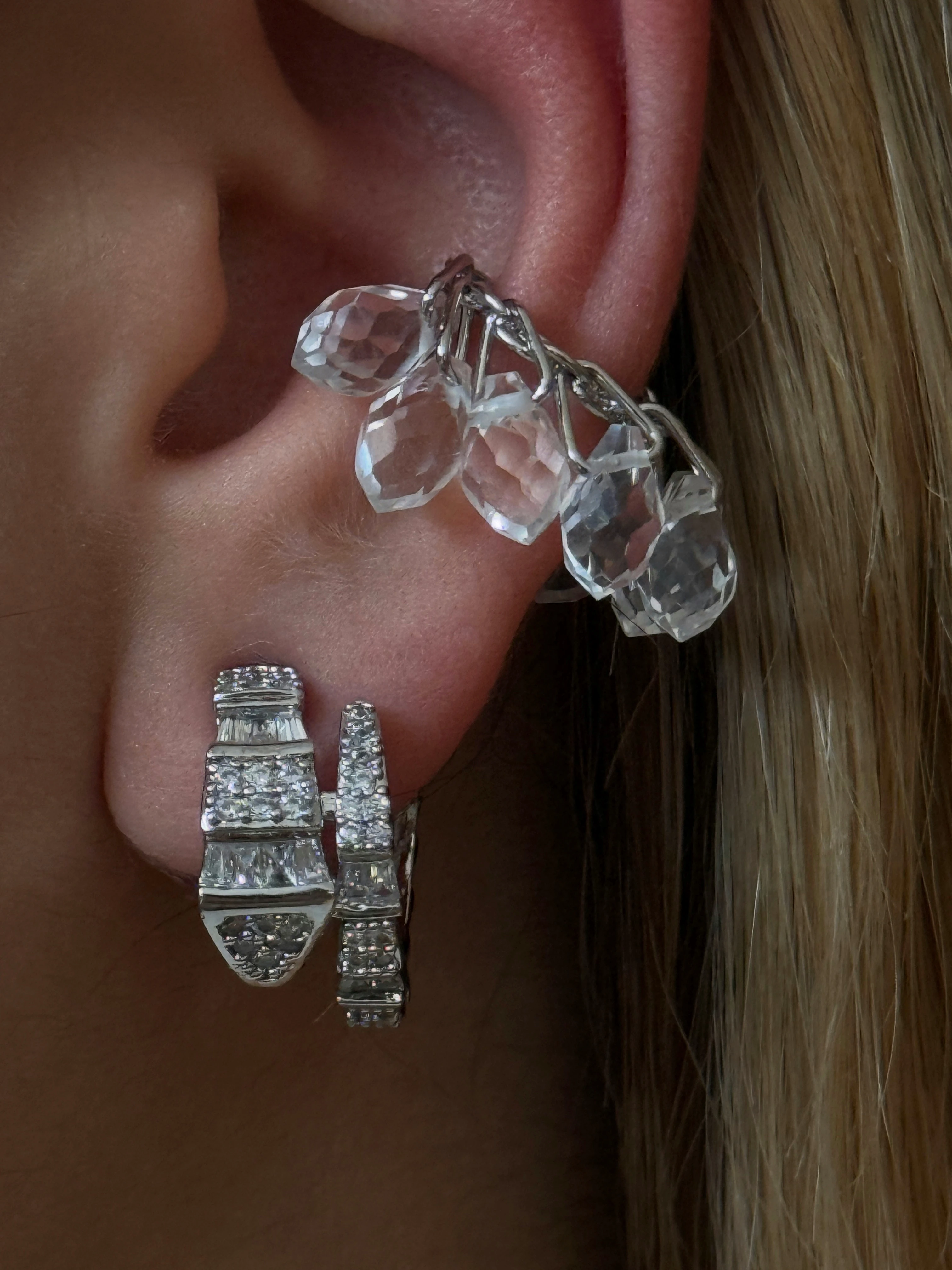 Zirkon Taşlı Yılan Figürlü Kadın Küpe