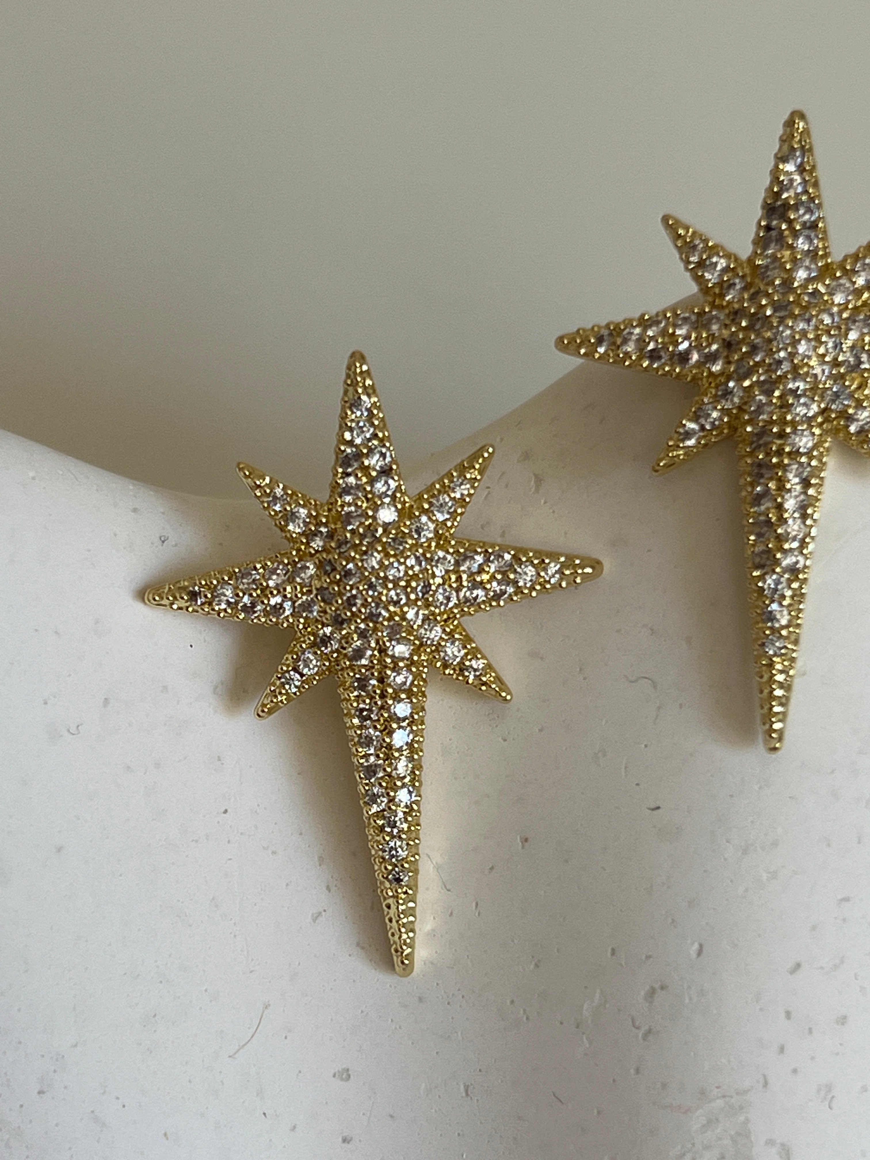 Gold Rengi Zirkon Taşlı Kutup Yıldızı Model Kadın Küpe