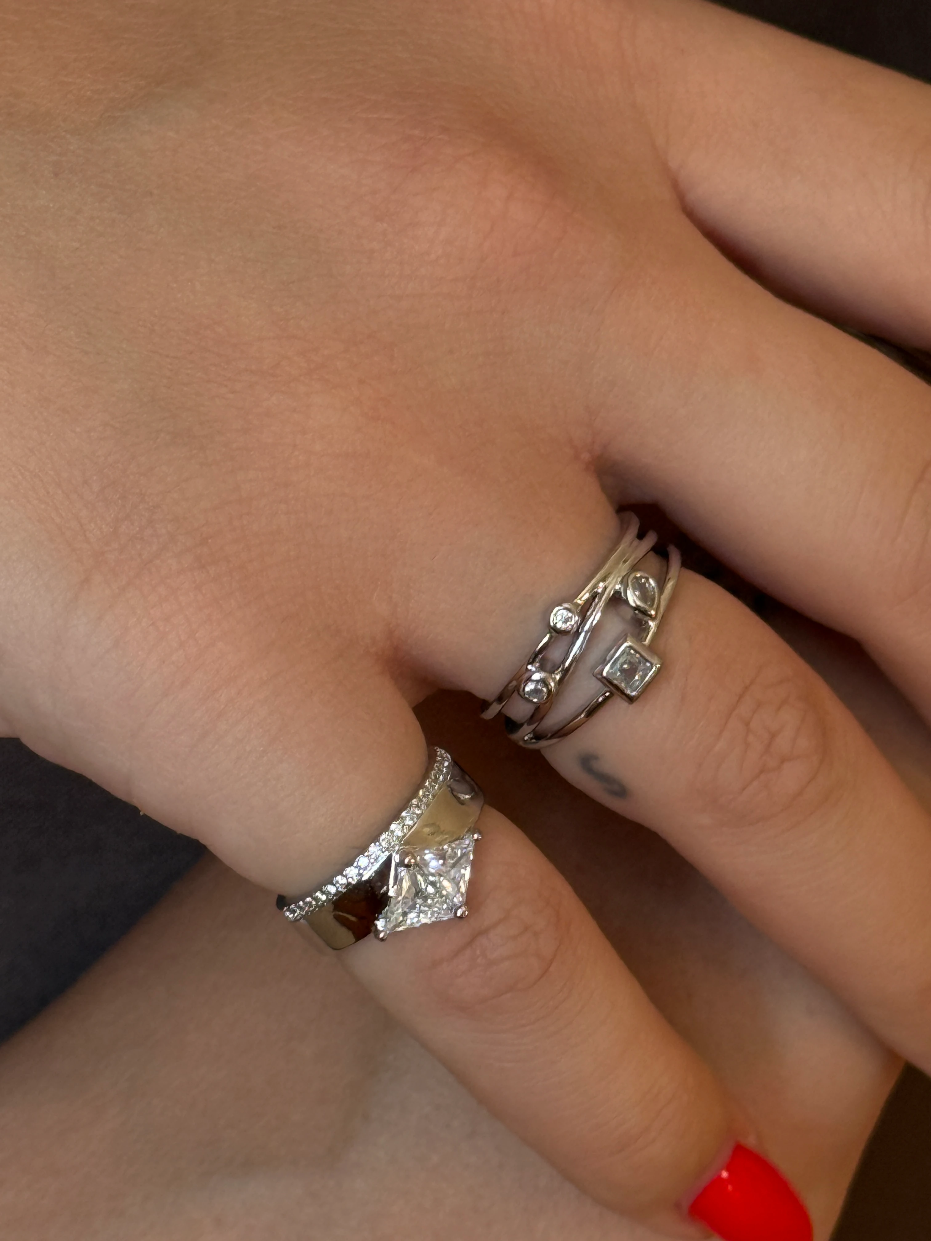 Kare Yuvarlak Damla Zirkon Taşlı Kadın Yüzük