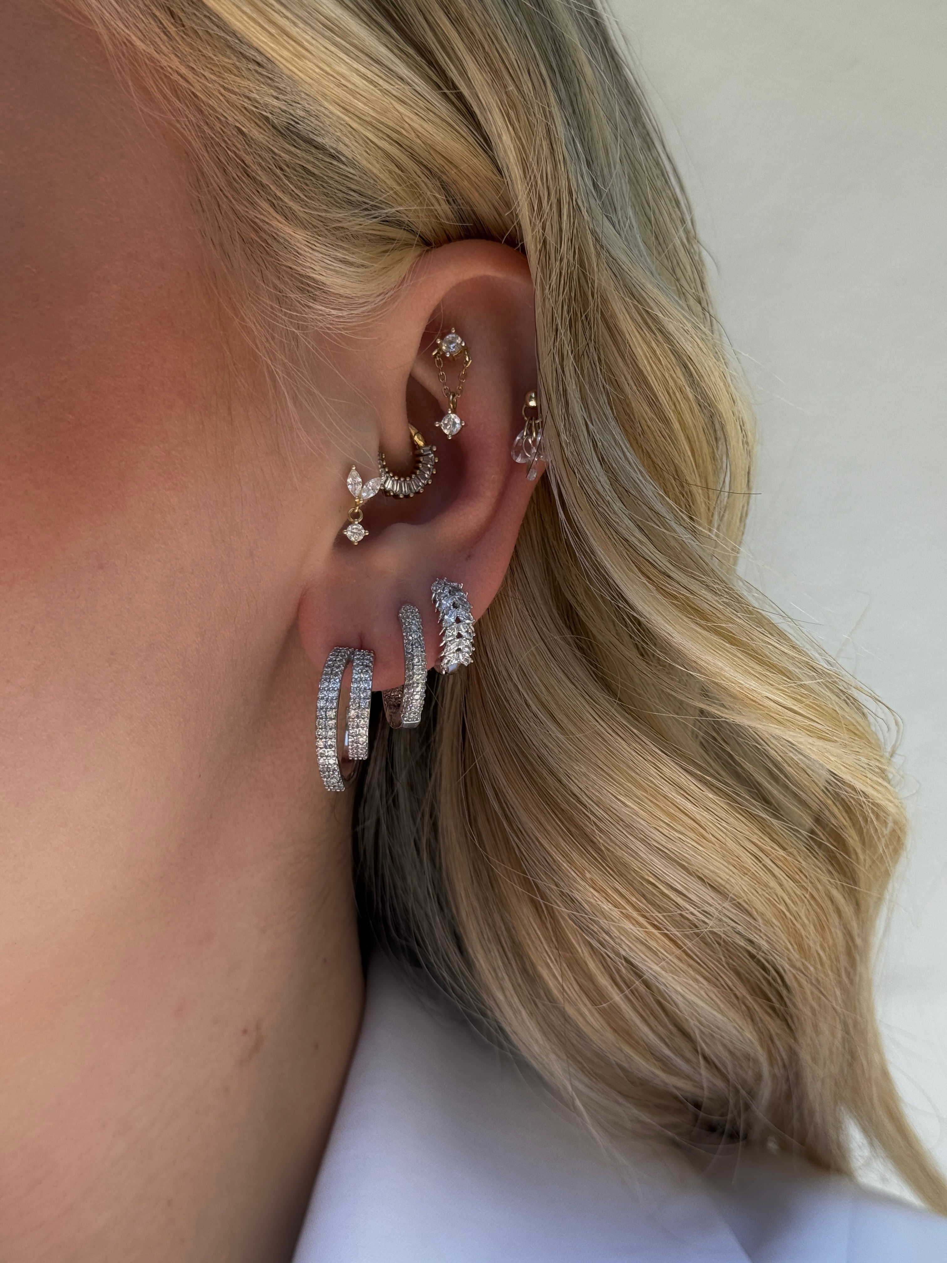 Zirkon Taşlı İkili Halka Kadın Küpe