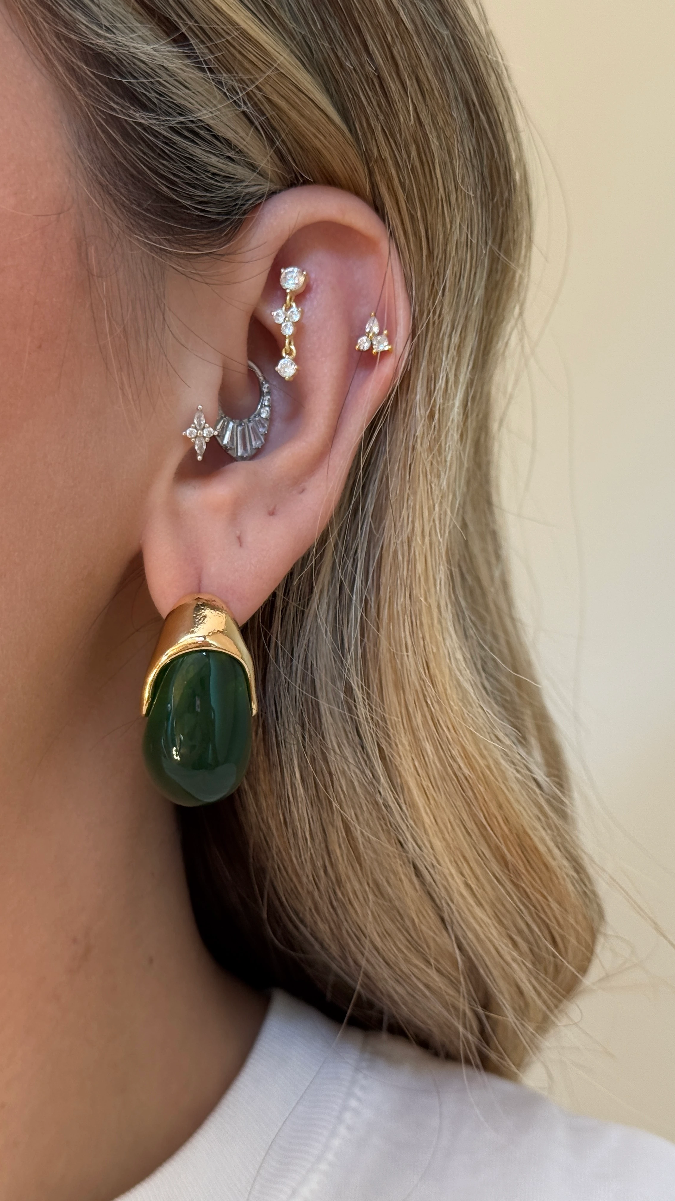 Renkli Yarım Halka Kadın Küpe