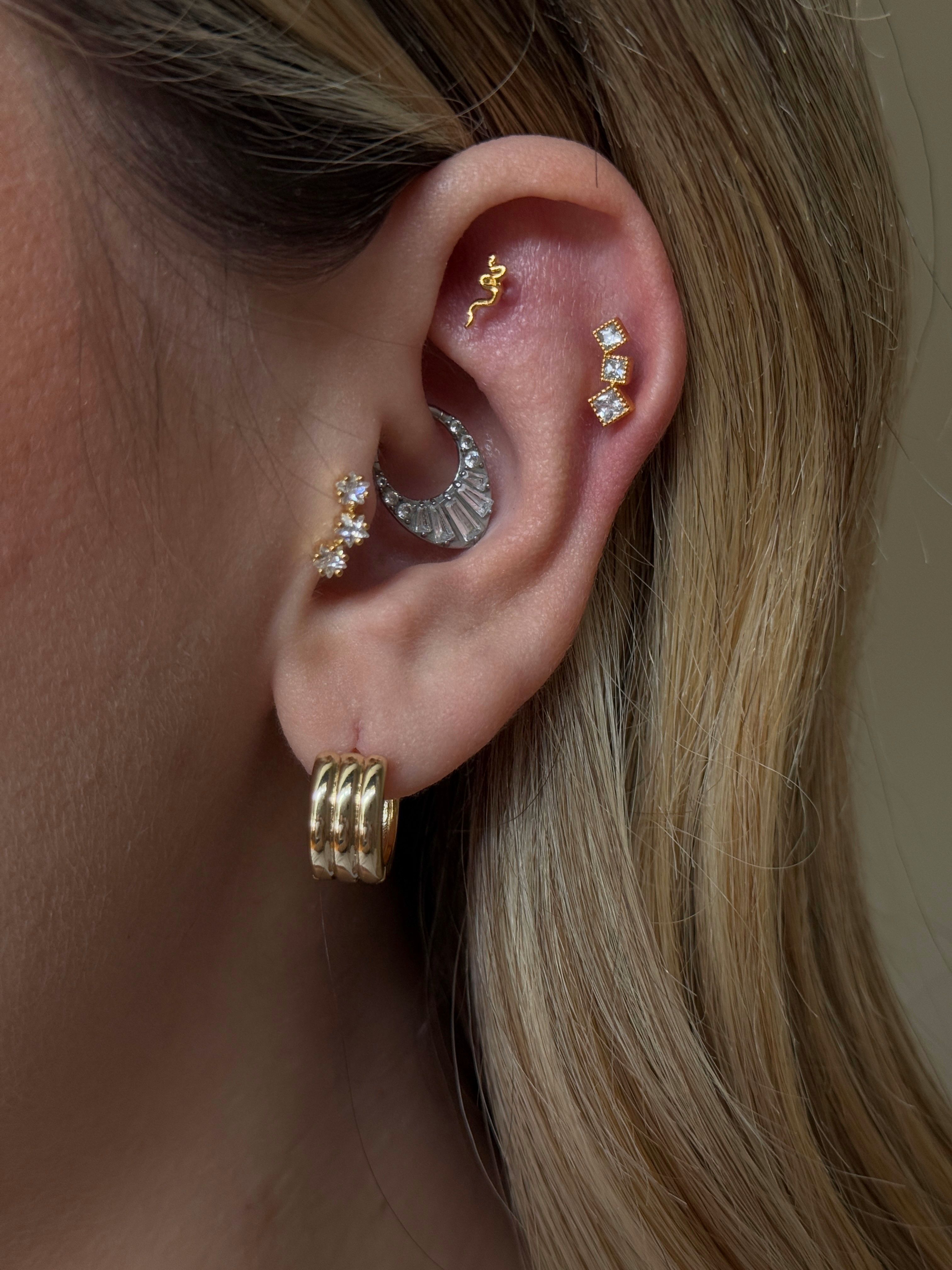 Gold Rengi Üç Yıldız Zirkon Taşlı Kadın Piercing
