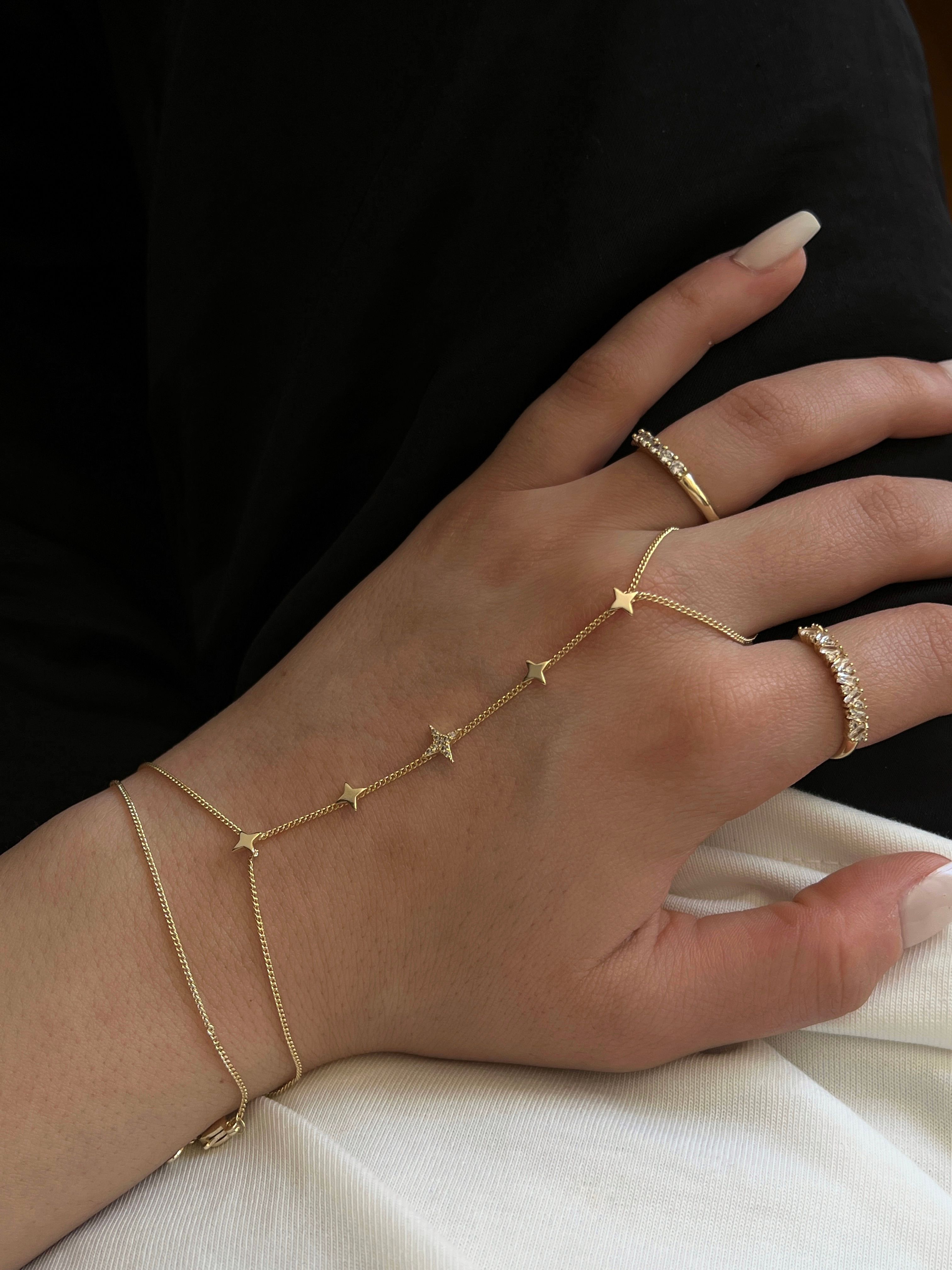 Gold Rengi Zirkon Taş Detaylı Küçük Kutup Yıldızı Model Kadın Şahmeran