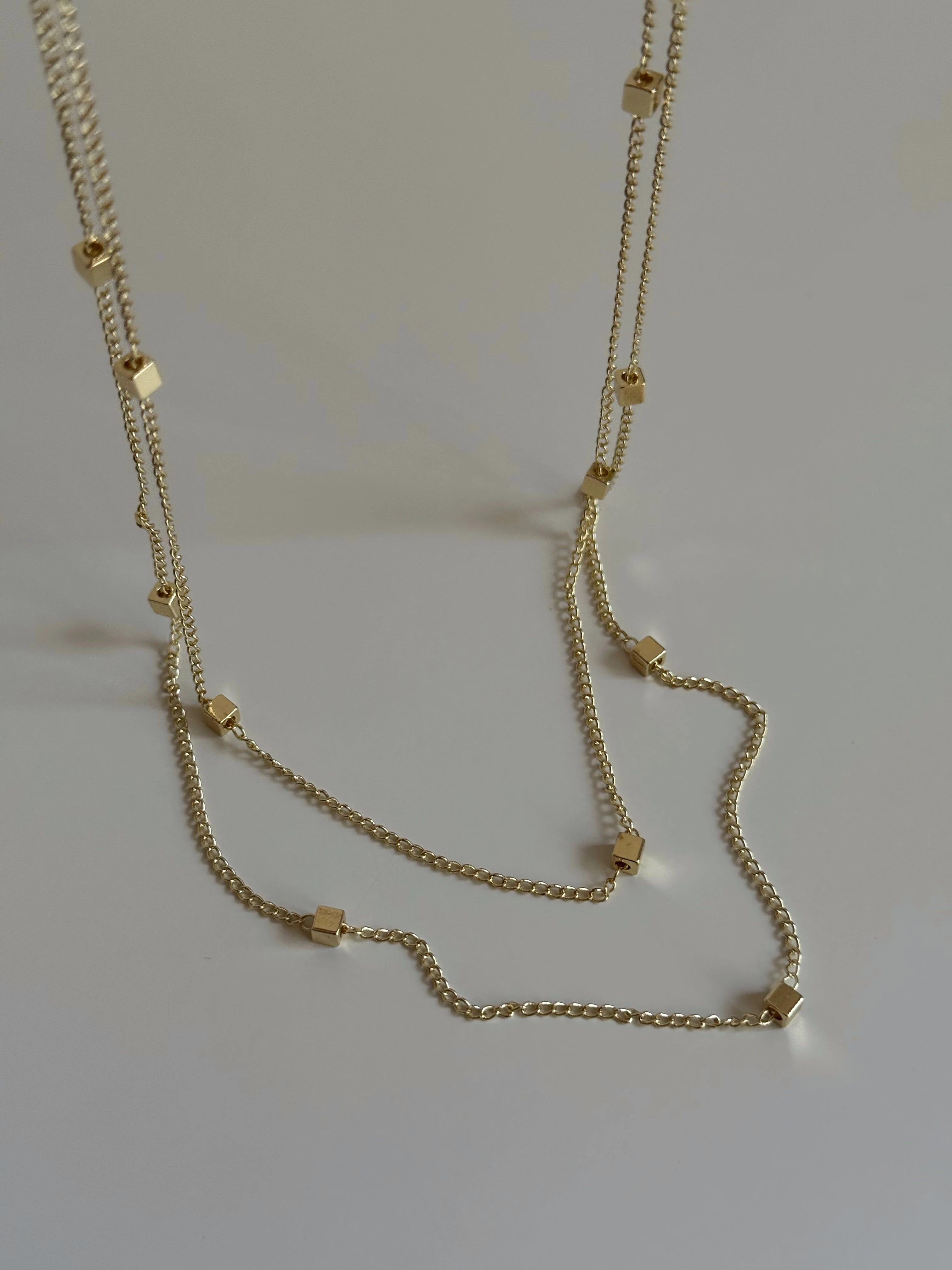 Gold Rengi Küp Detay Uzun Kadın Kolye