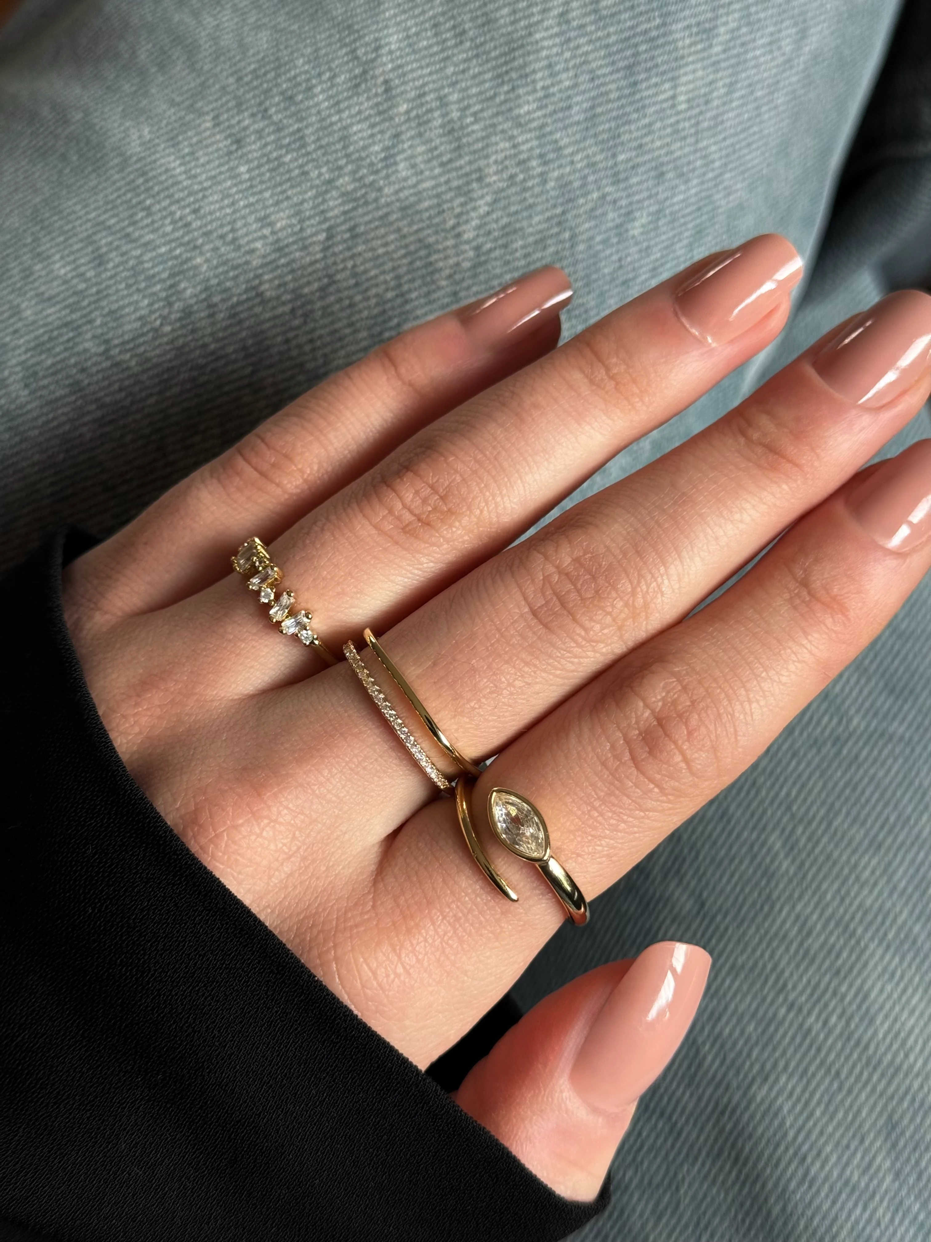 Kare Formda İki Sıra Kadın Yüzük