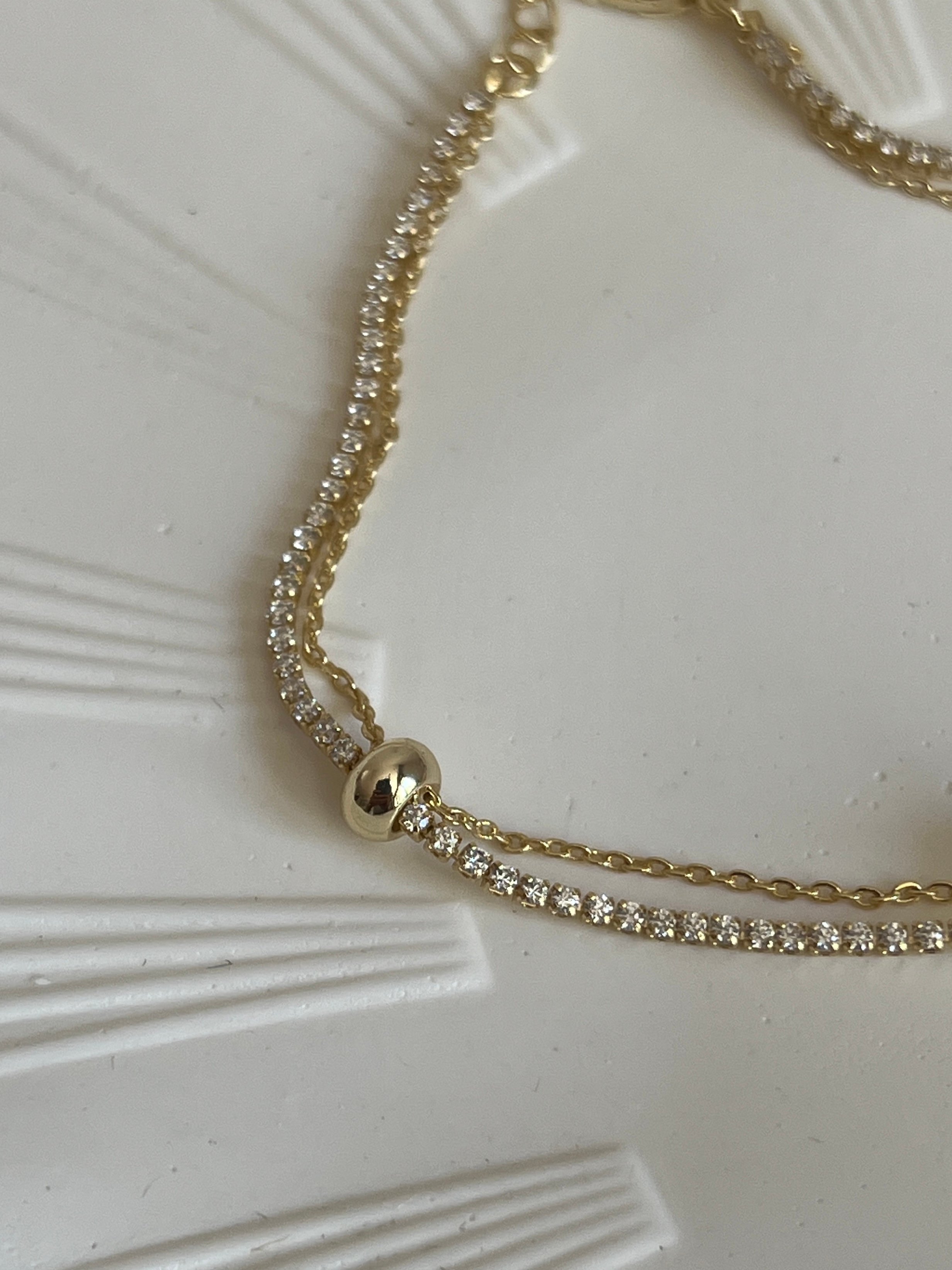 Gold Rengi Zirkon Taşlı Yuvarlak Detaylı İki Sıra Kadın Bileklik