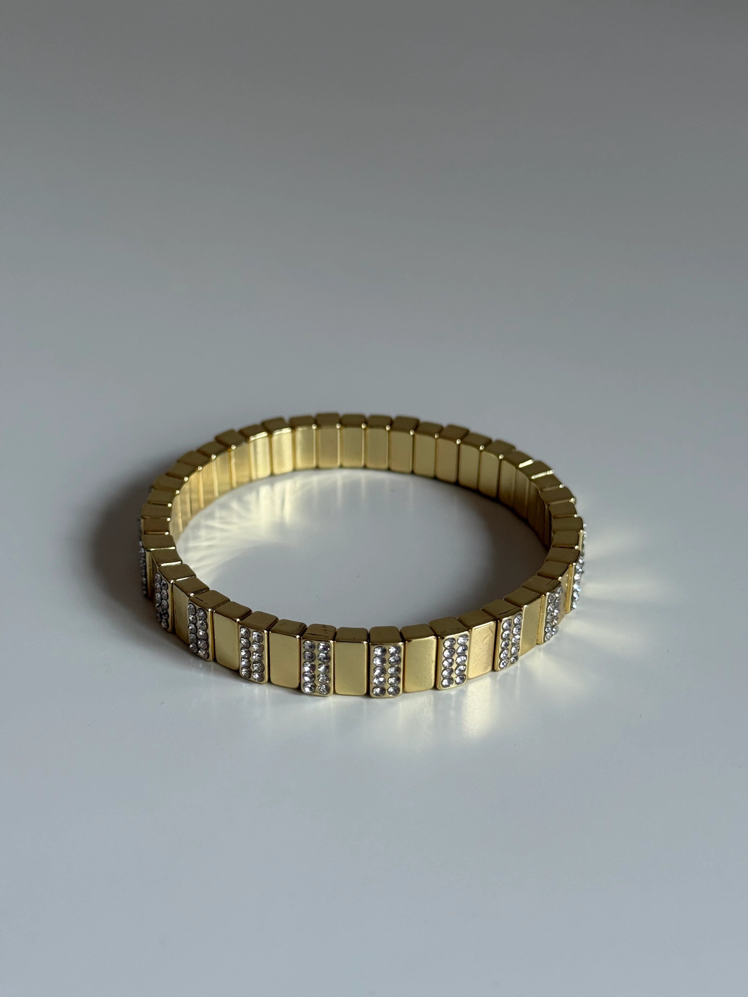 Gold Rengi Taş Detaylı Blok Dikdörtgen Model Kadın Bileklik