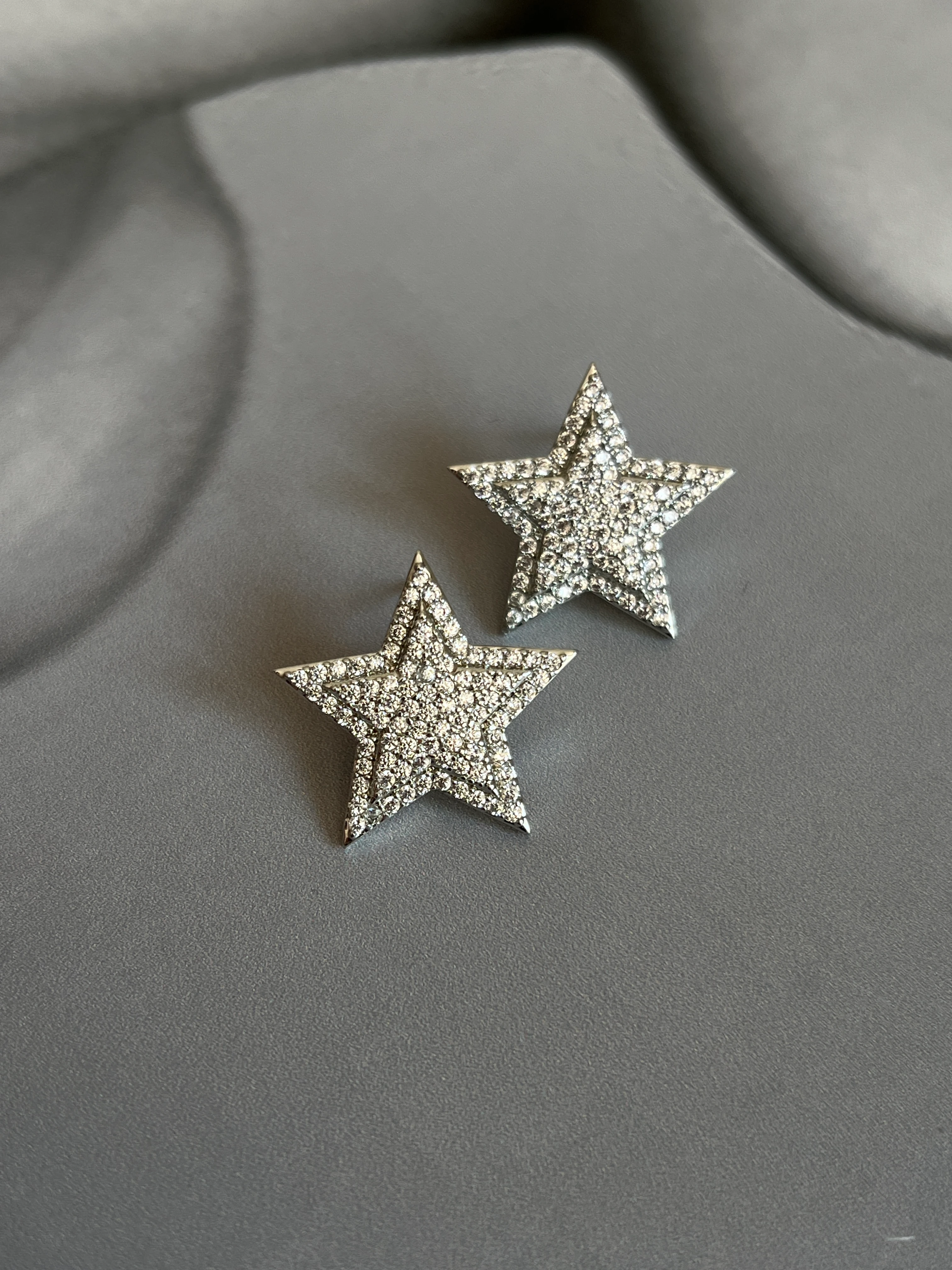 Zirkon Taşlı Yıldız Model Kadın Küpe