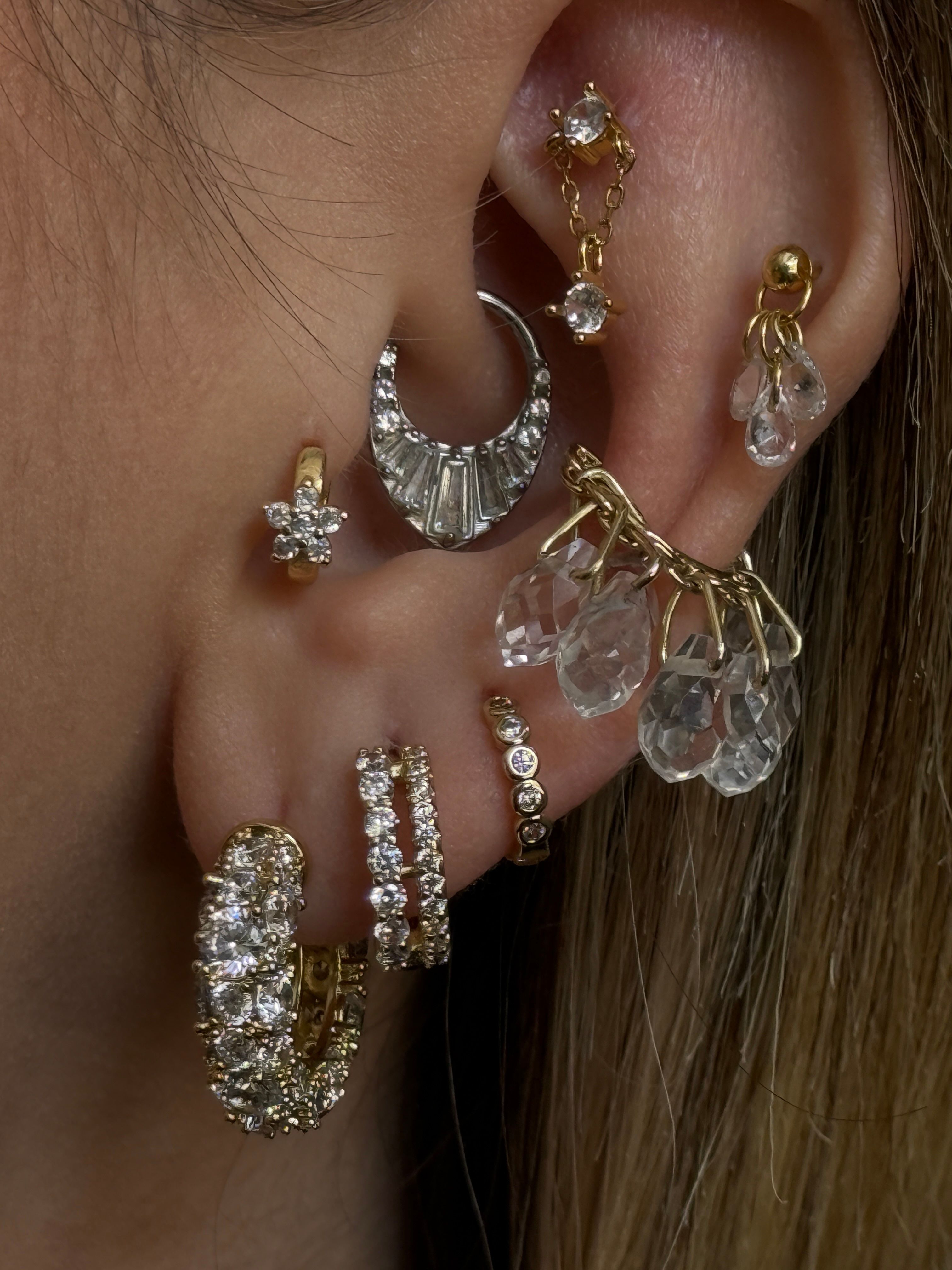 Gold Rengi Sıralı Yuvarlak Zirkon Taşlı Xupıng Kadın Piercing