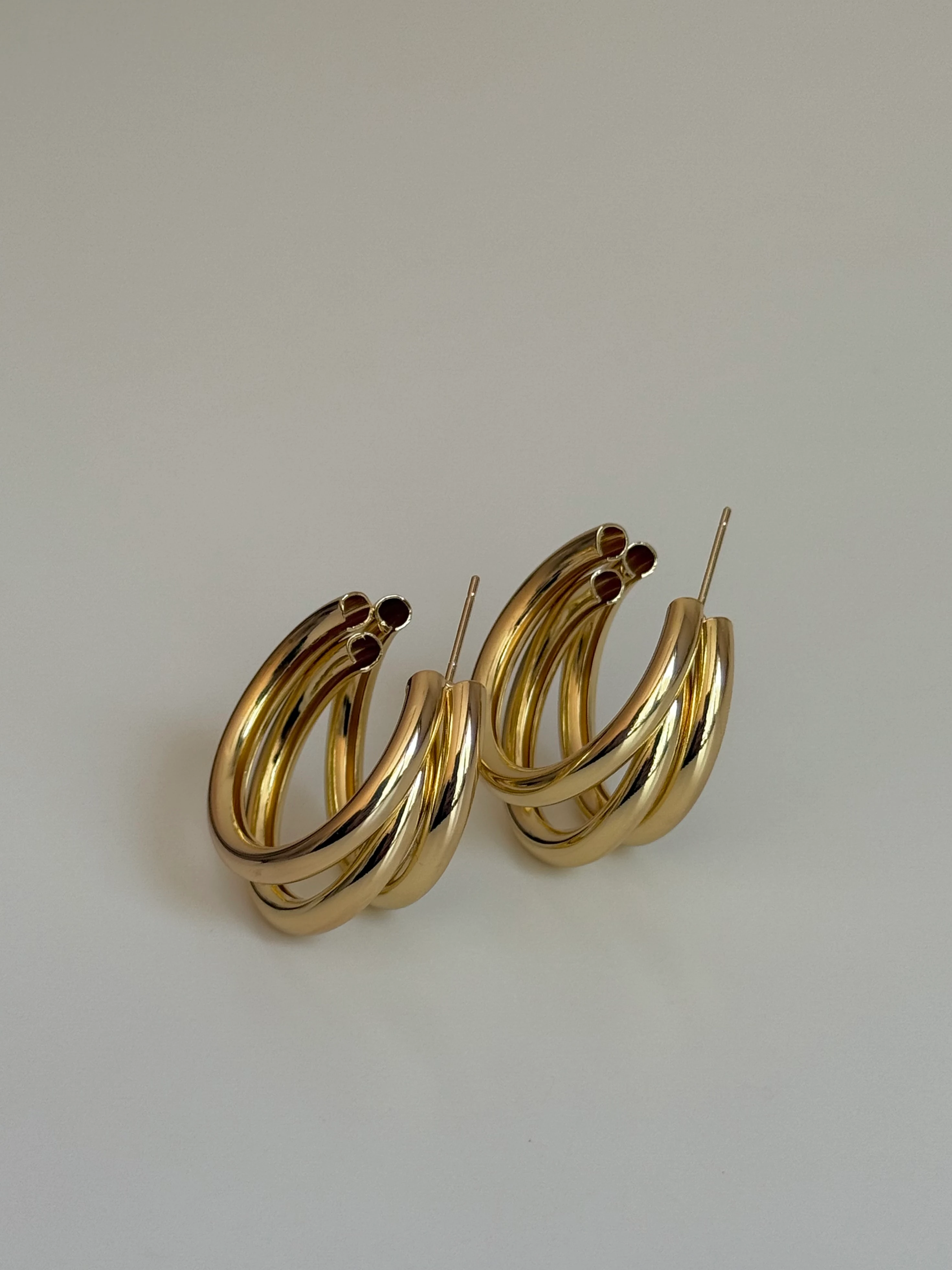 Gold Rengi Üç Sıra Halka Kadın Küpe