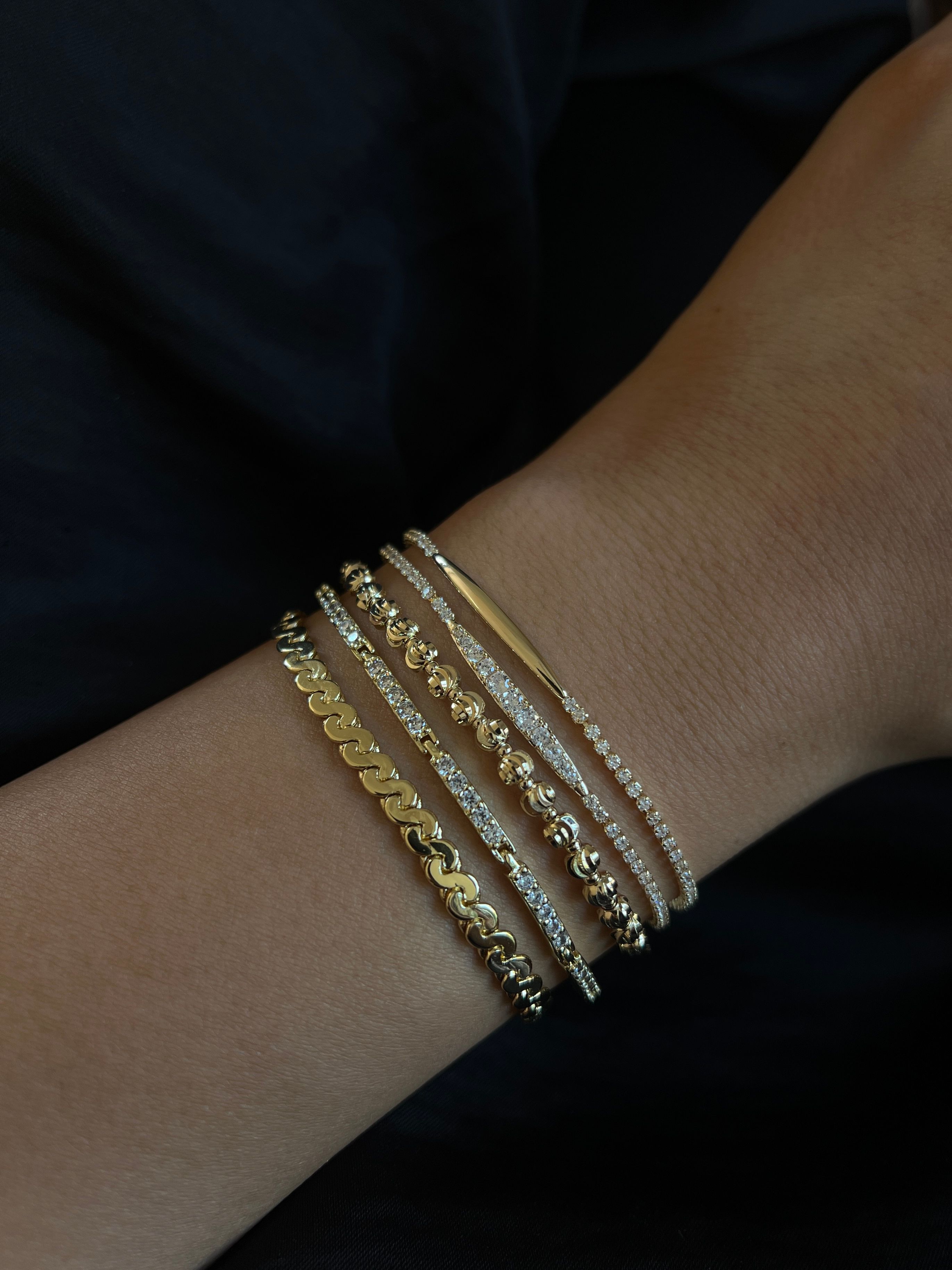 Gold Rengi Dorika Model Kadın Bileklik