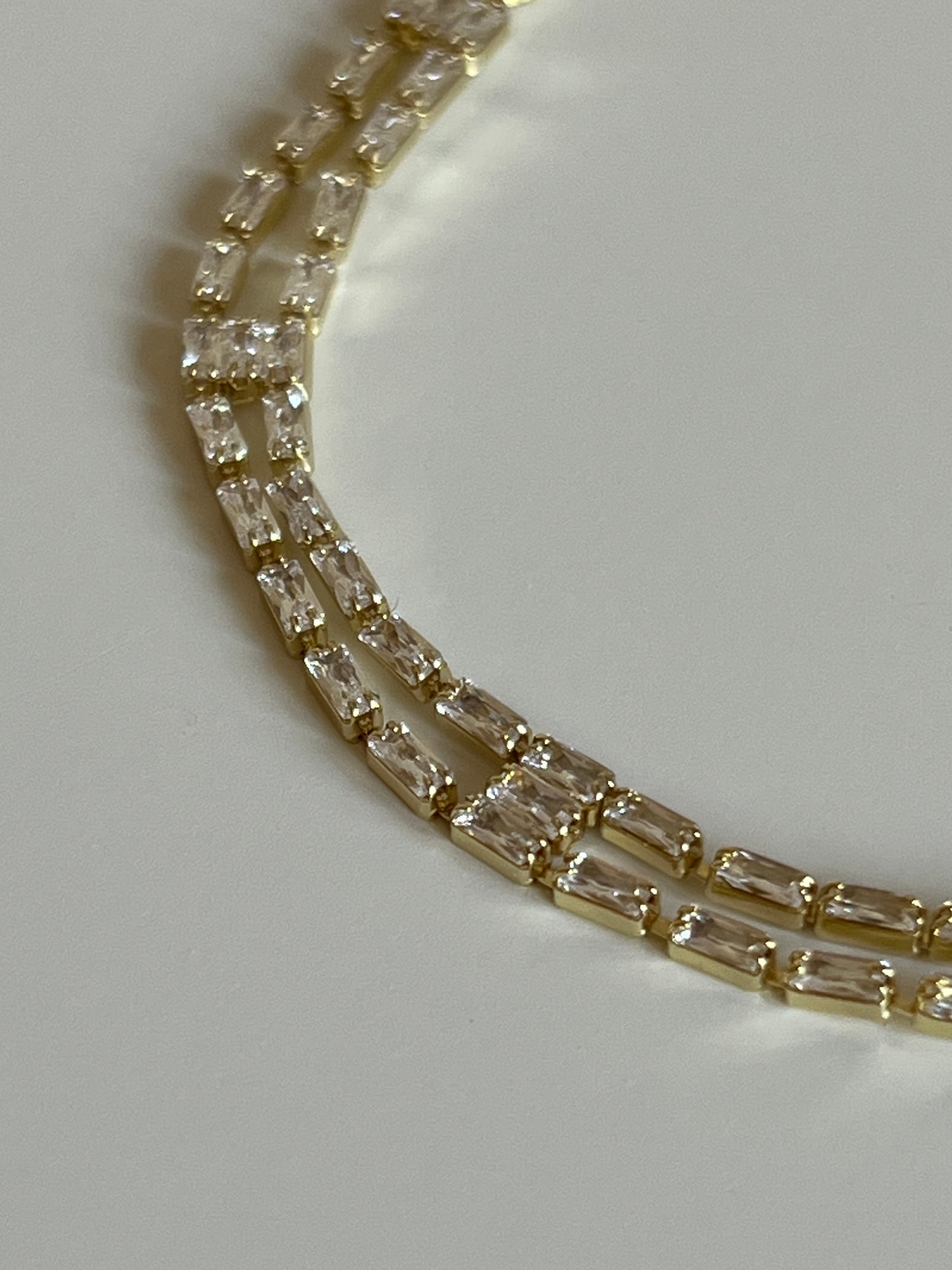 Gold Rengi Baget Zirkon Taşlı İki Sıra Kadın Bileklik