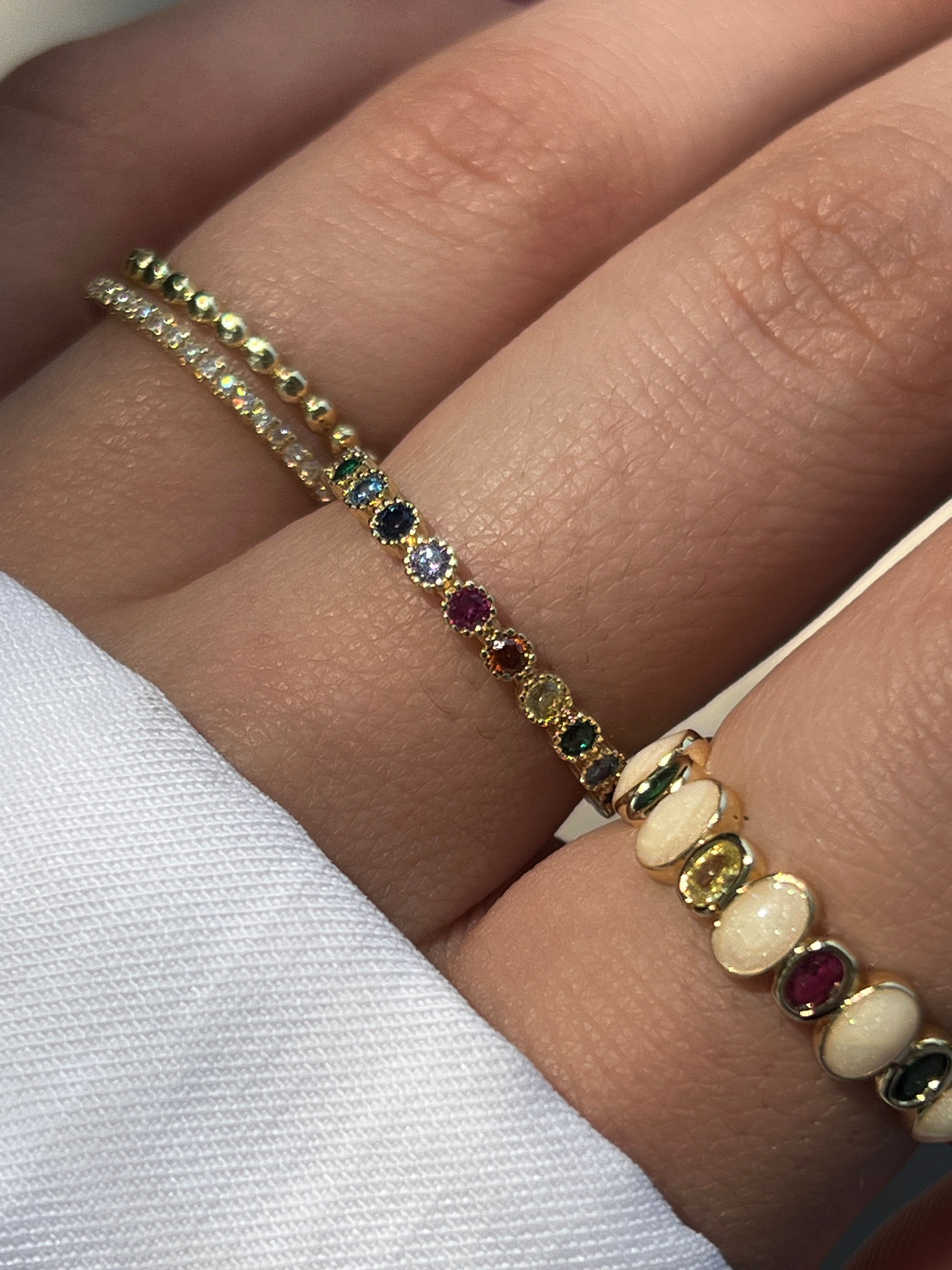 Gold Rengi Renkli Zirkon Taşlı Sıralı Yuvarlak Model Kadın Yüzük