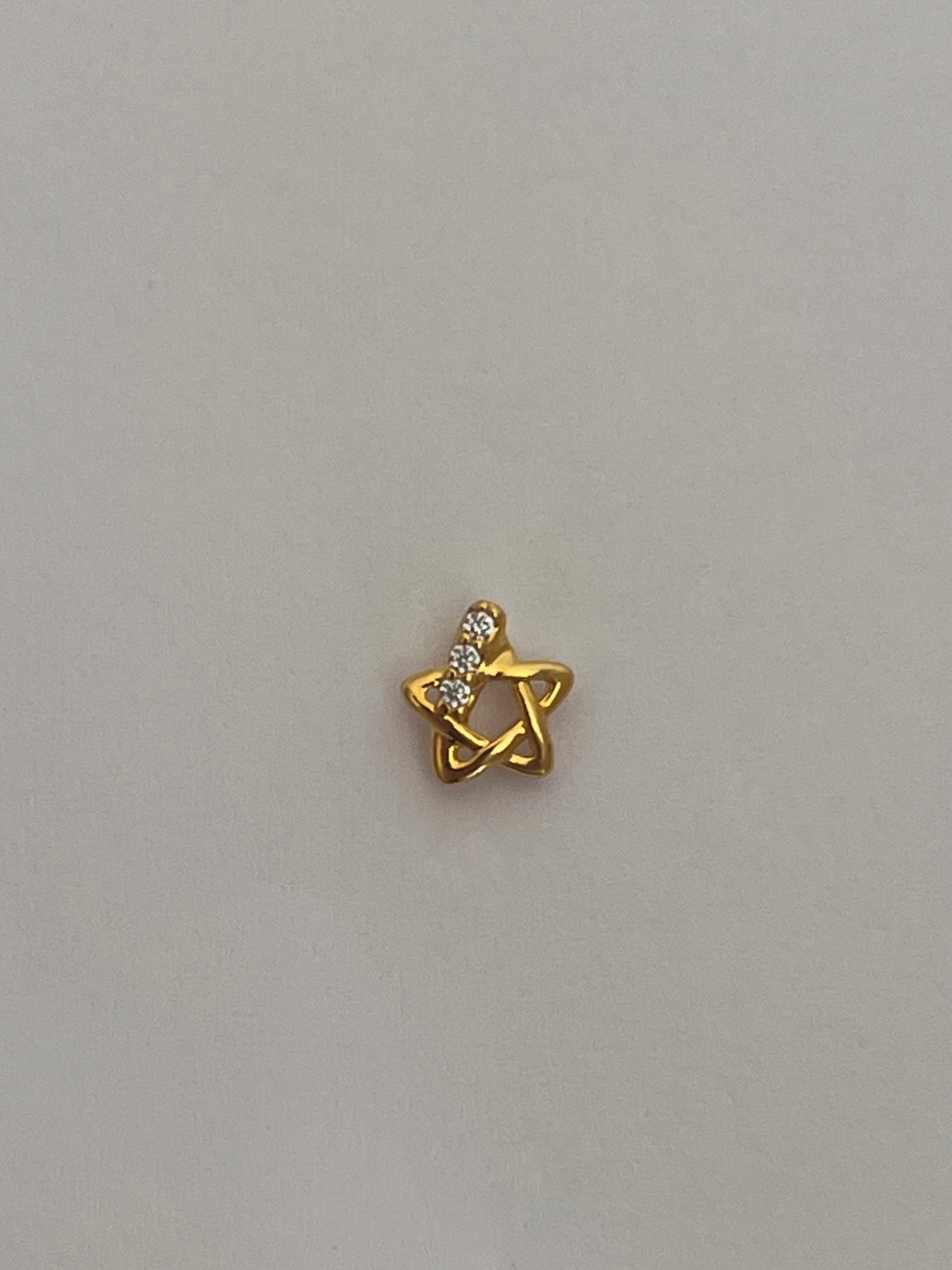 Gold Rengi Zirkon Taş Detaylı Yıldız Model Kadın Piercing