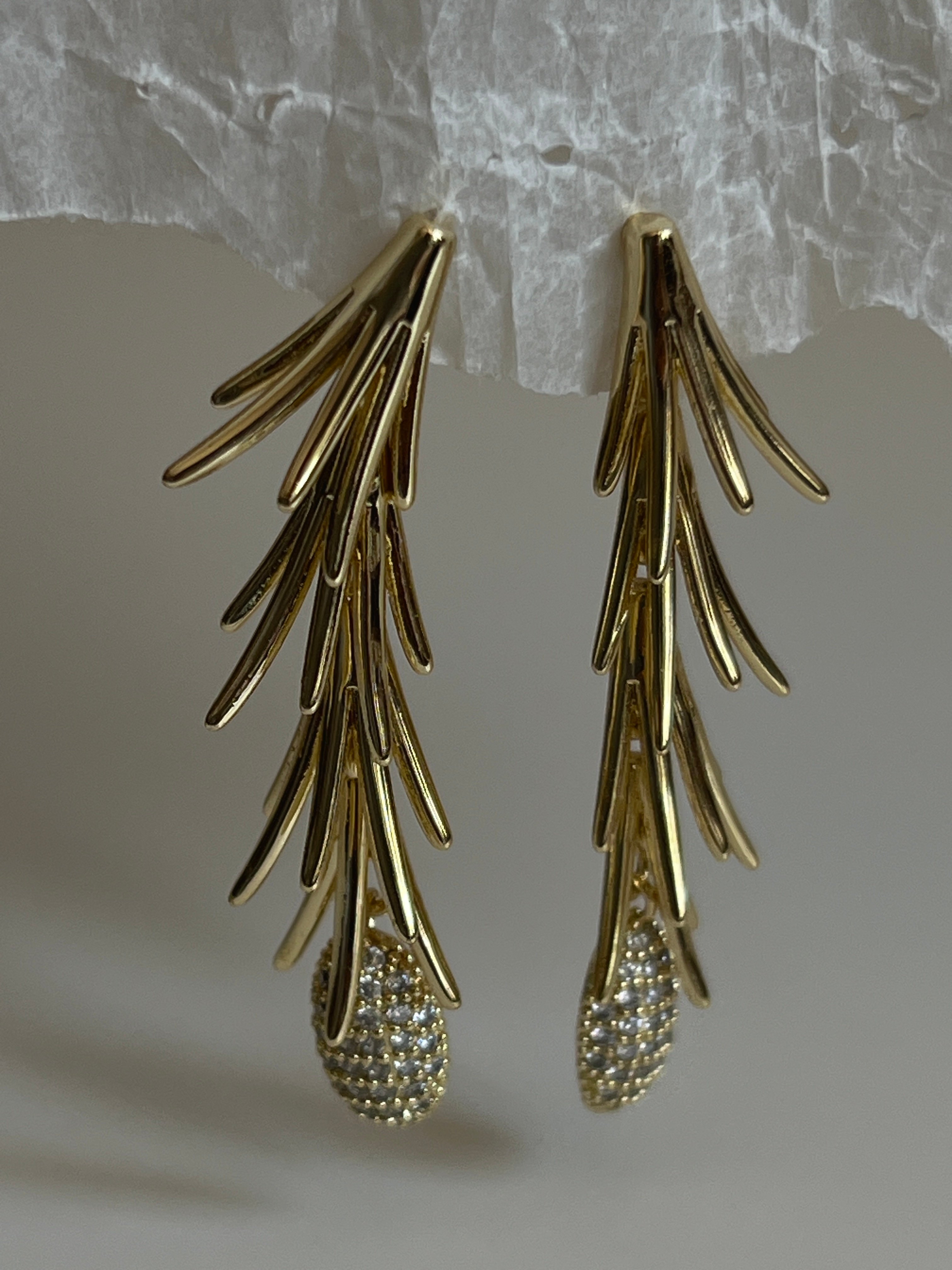 Gold Rengi Zirkon Taş Detaylı Kadın Küpe