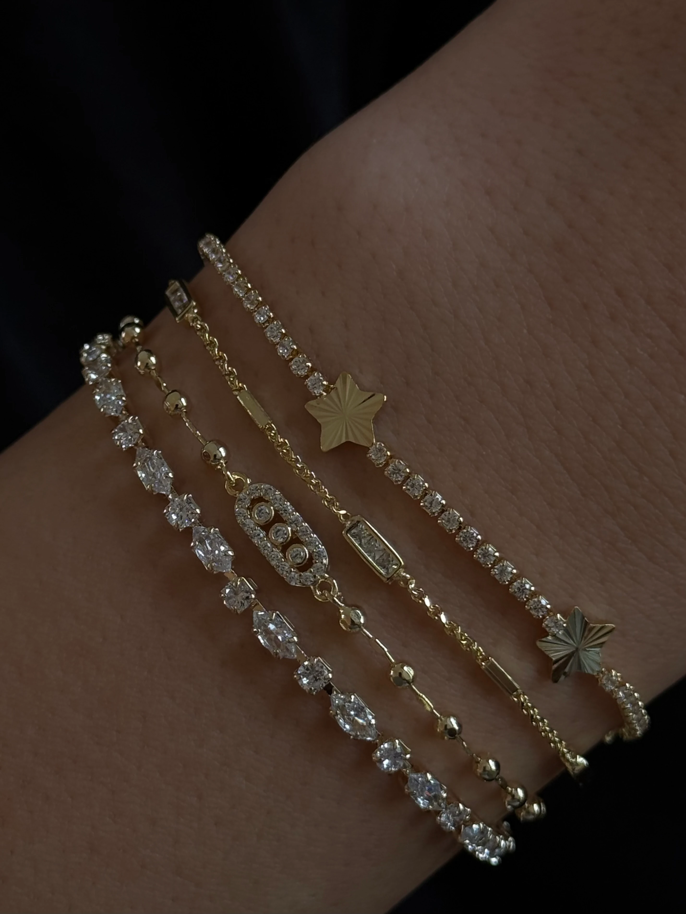 Top Top Zincirli Zirkon Taşlı Messi Model Kadın Bileklik