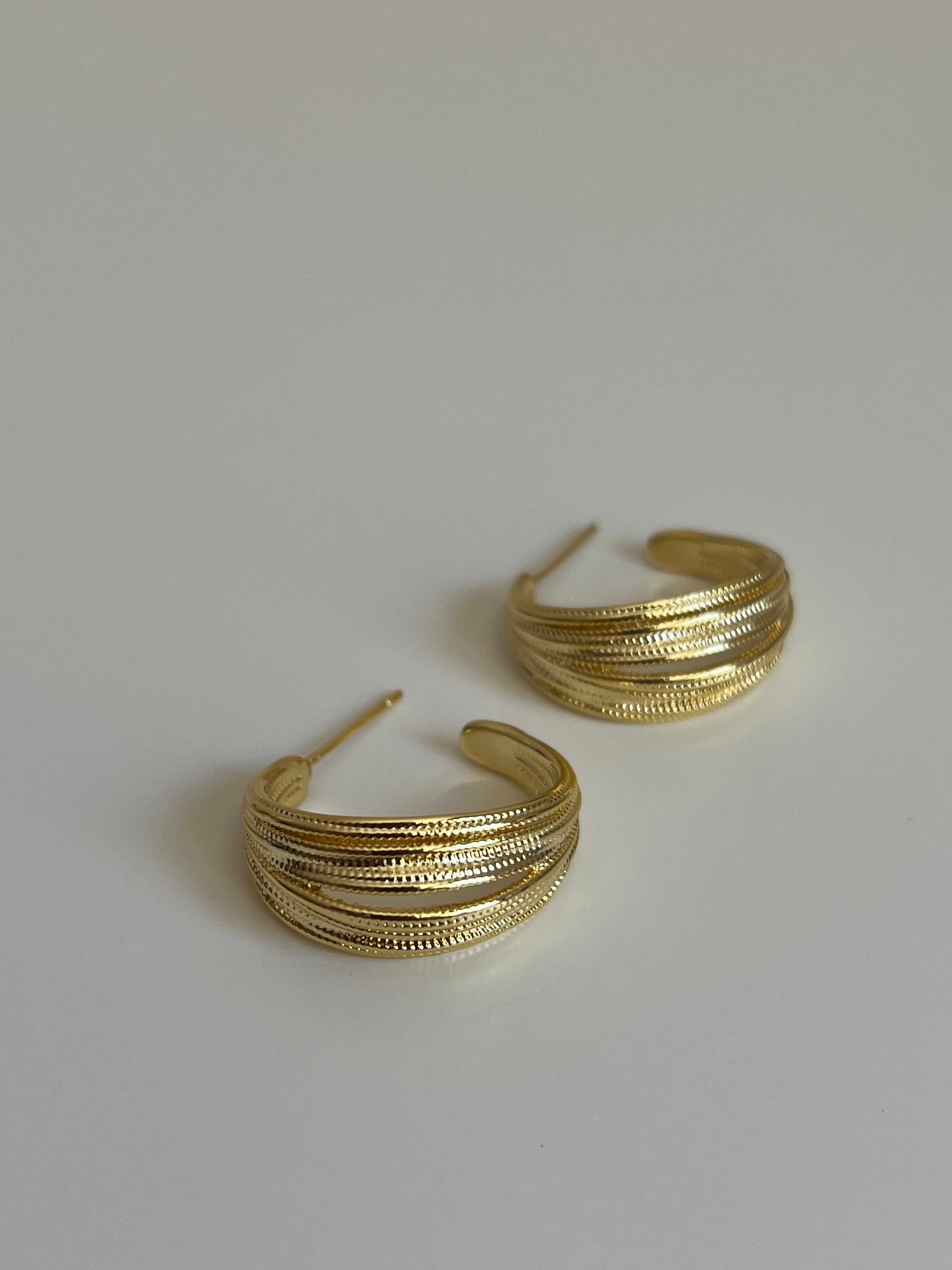 Gold Rengi Kadın Halka Küpe