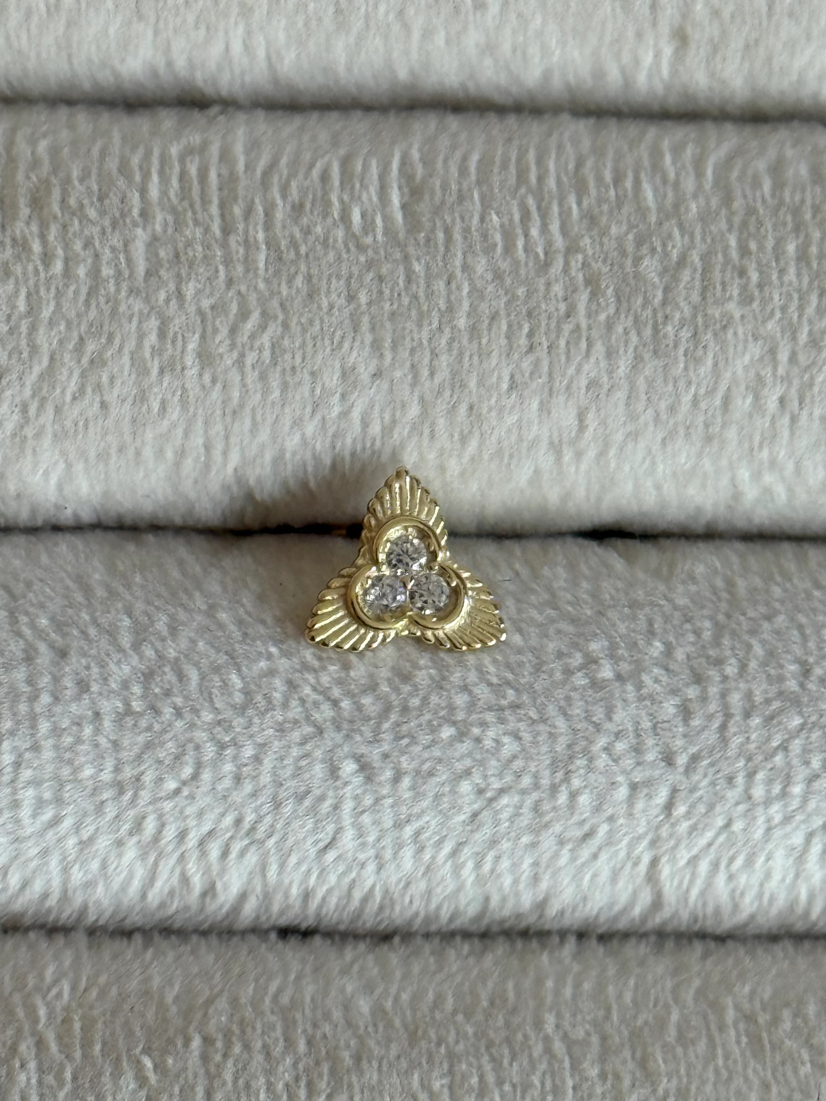 Gold Rengi 925 Ayar Gümüş Üç Yapraklı Yonca Piercing