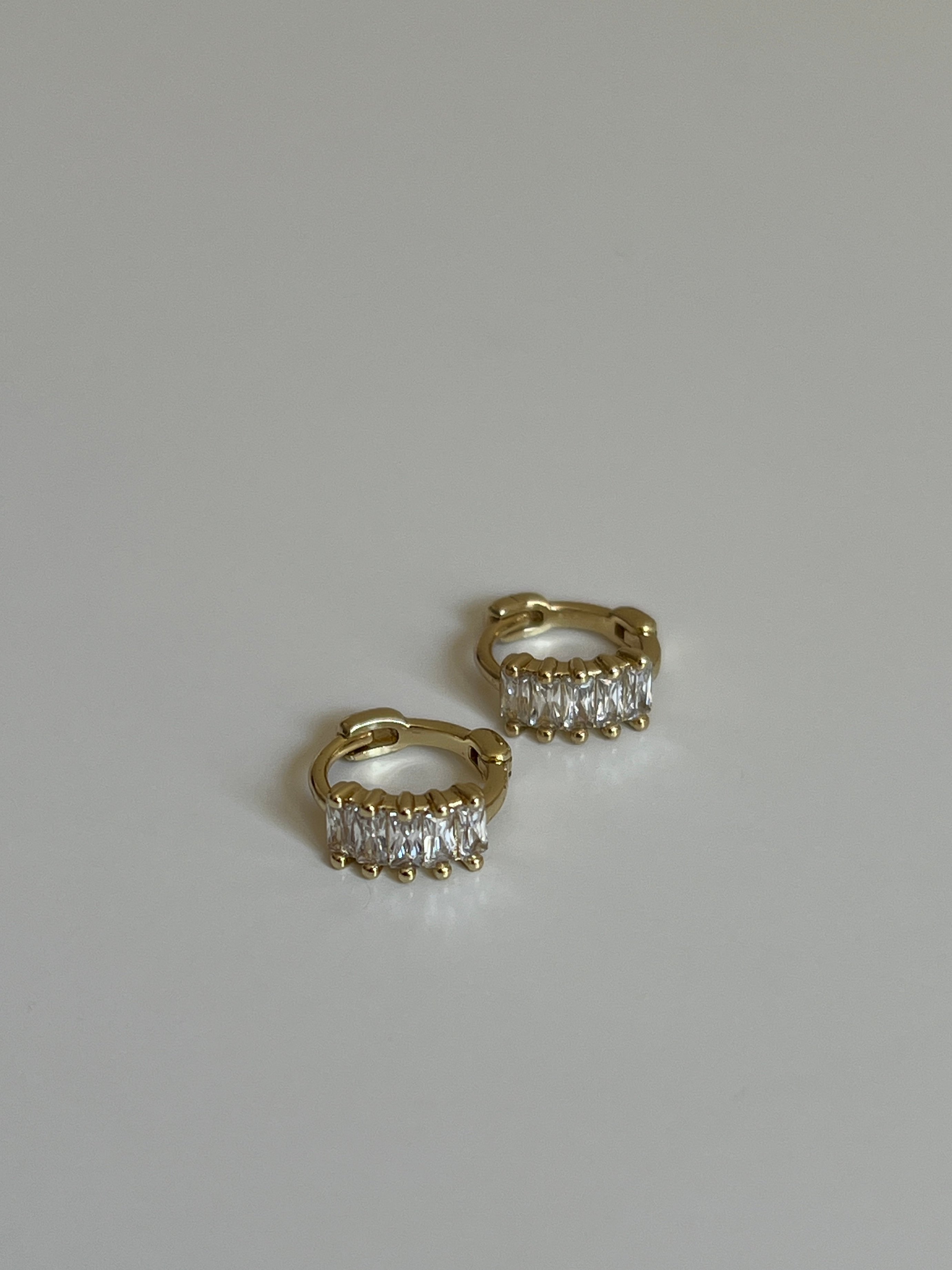 Gold Rengi Baget Zirkon Taşlı Xupıng Kadın Küpe