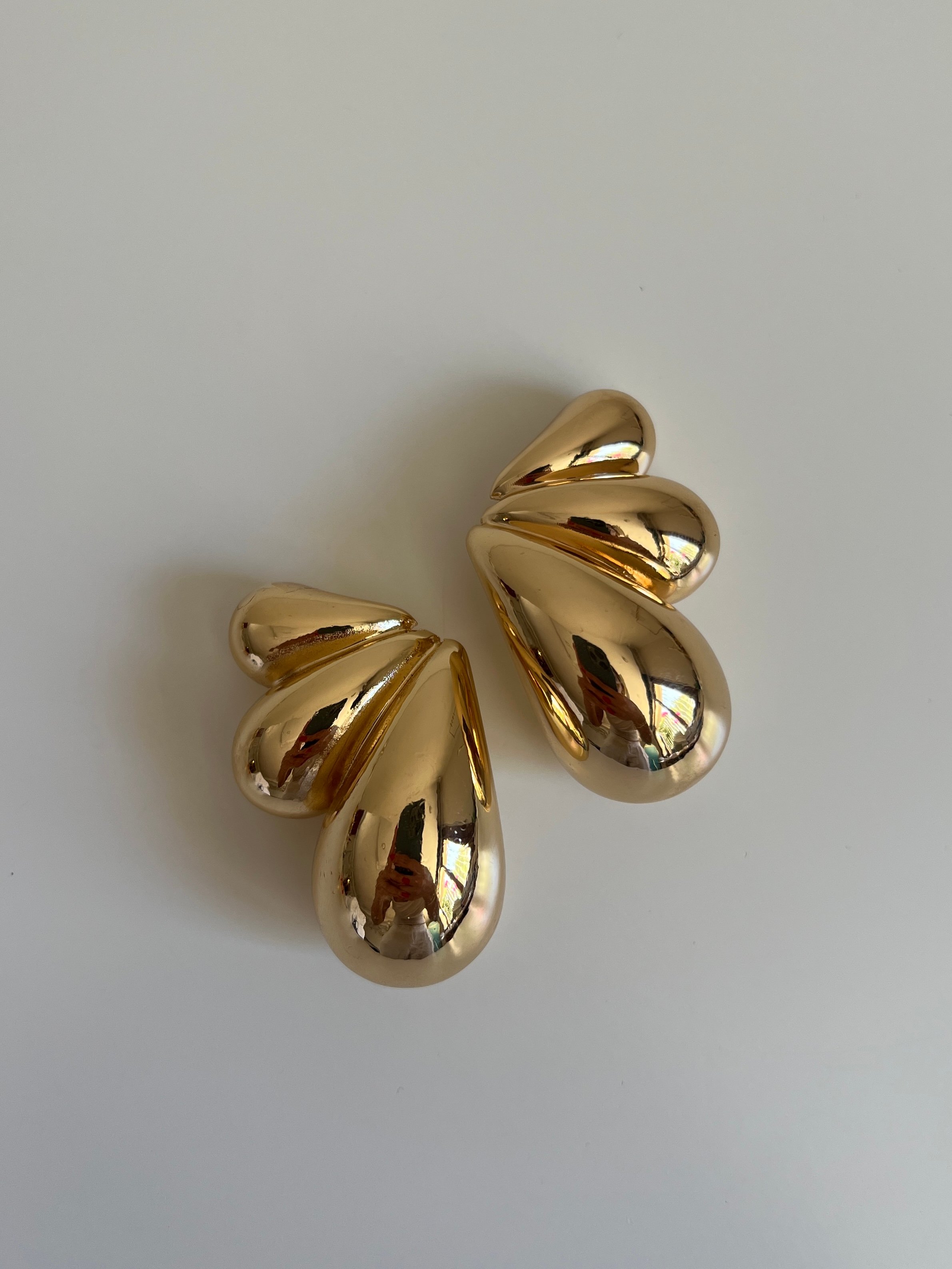 Gold Rengi Damla Model Kadın Küpe