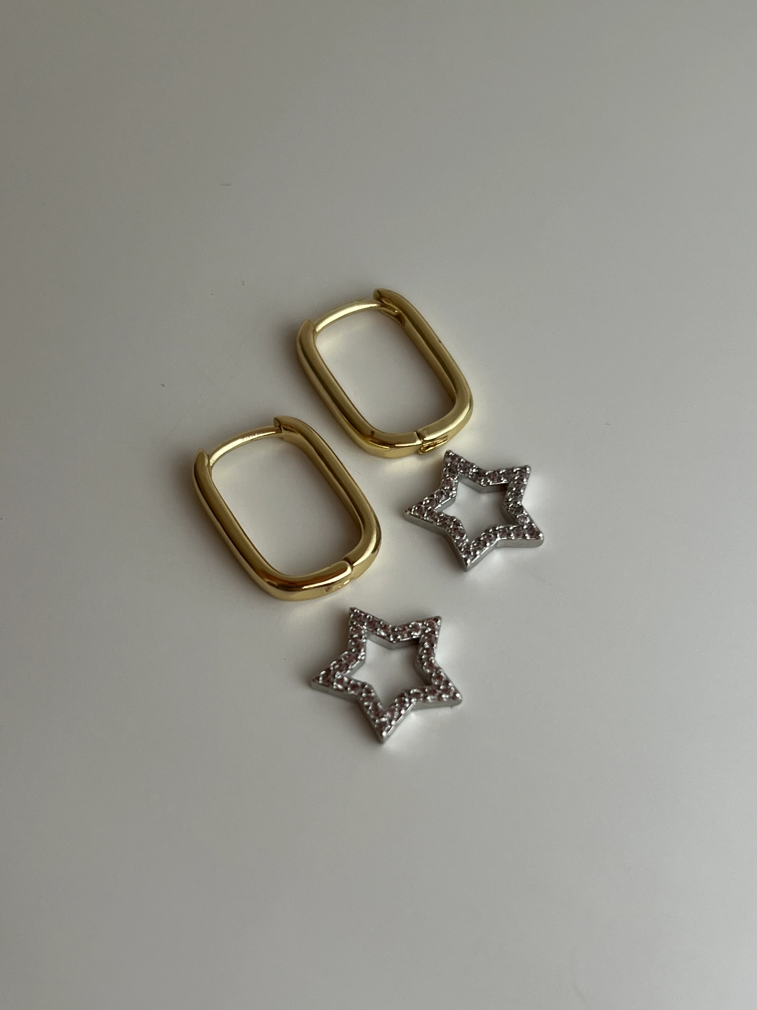 Zirkon Taşlı Yıldız Model Kadın Küpe