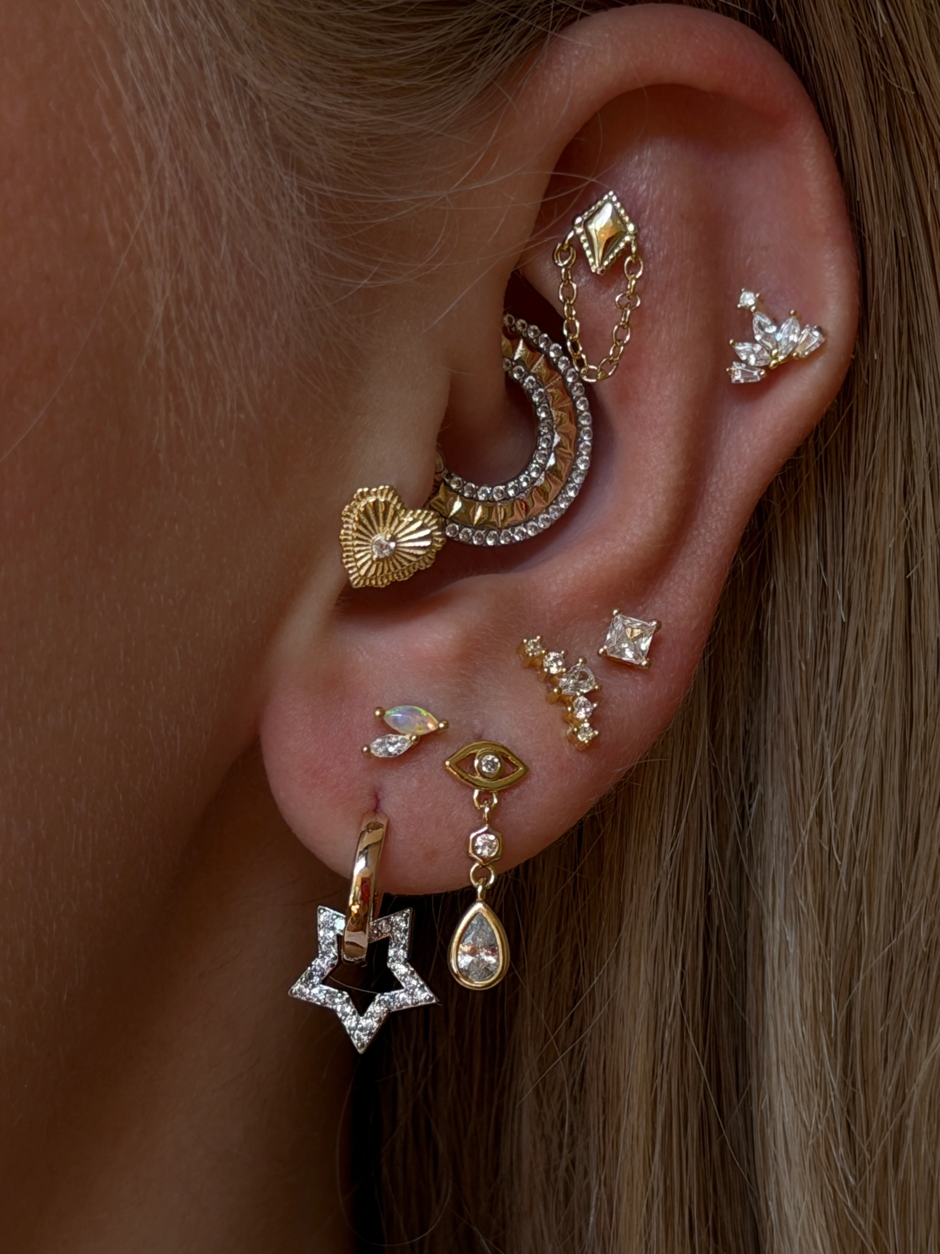 Mix Renk Zirkon Taşlı Yıldız Sallantılı Kadın Küpe