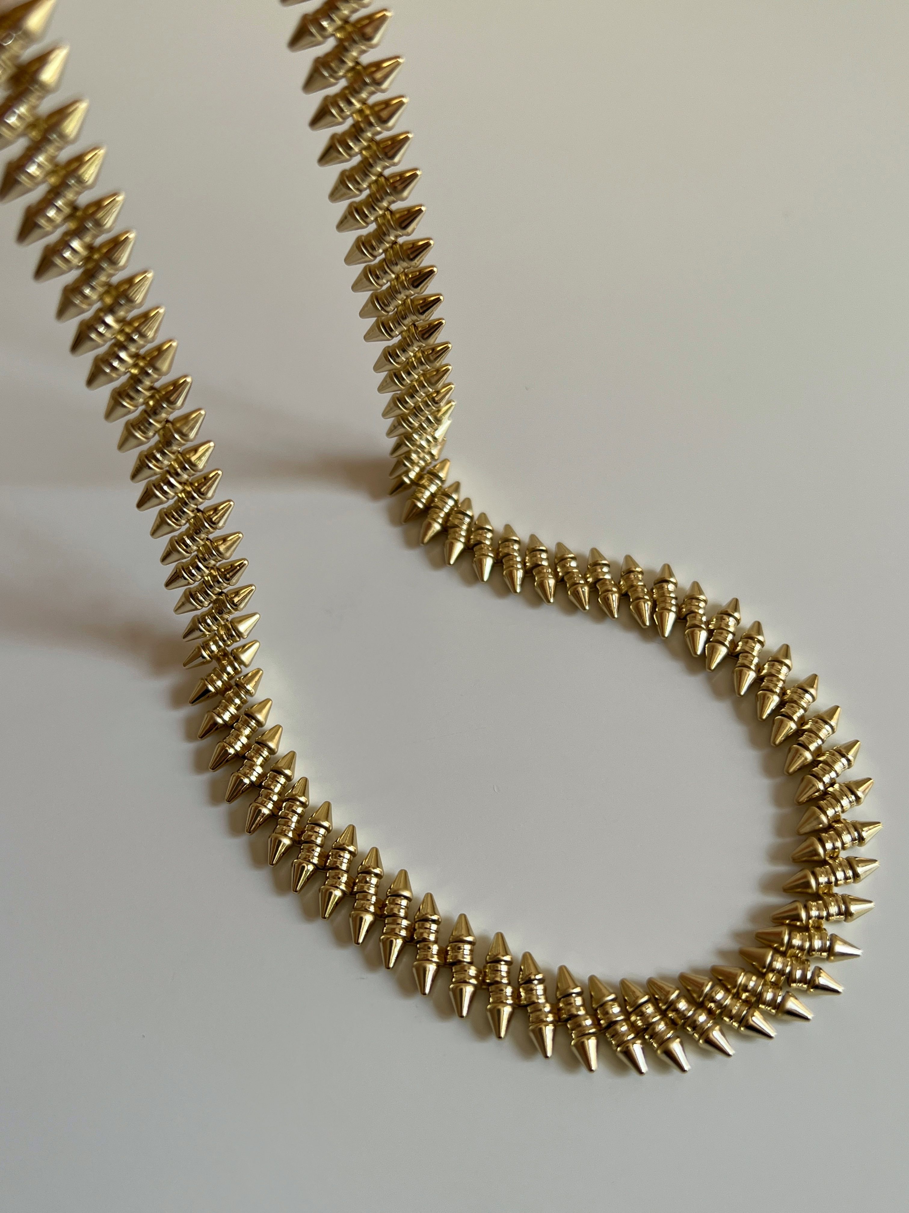 Gold Rengi Çivi Model Xupıng Kadın Kolye