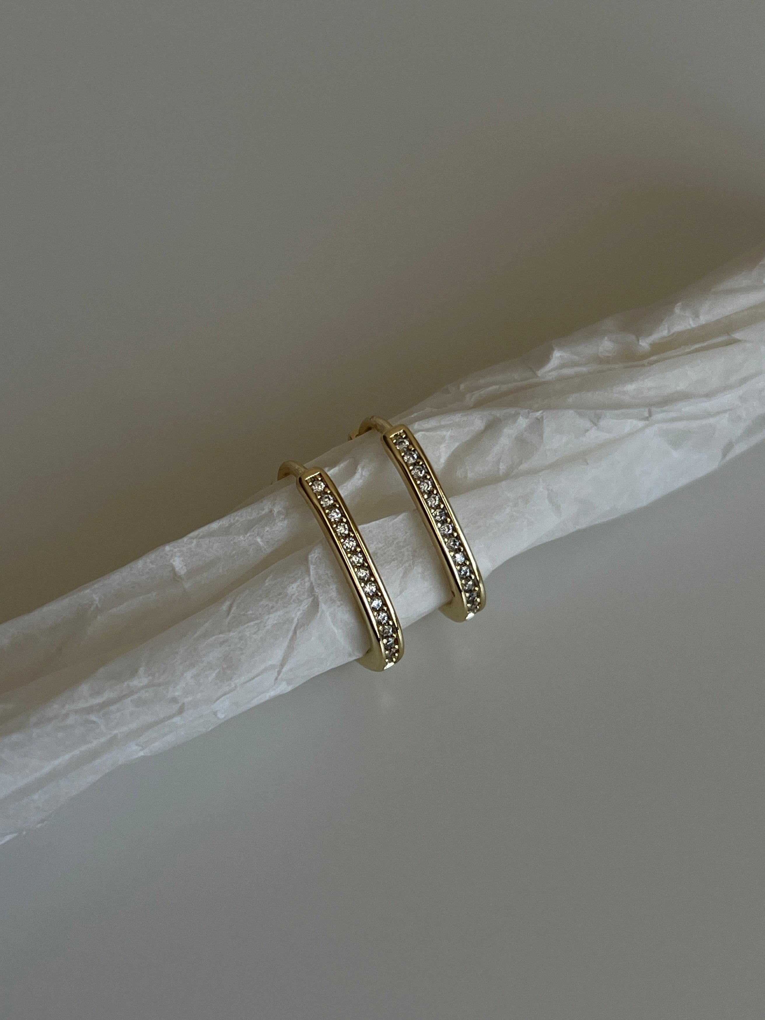 Gold Rengi Zirkon Taşlı Xupıng Kadın Küpe
