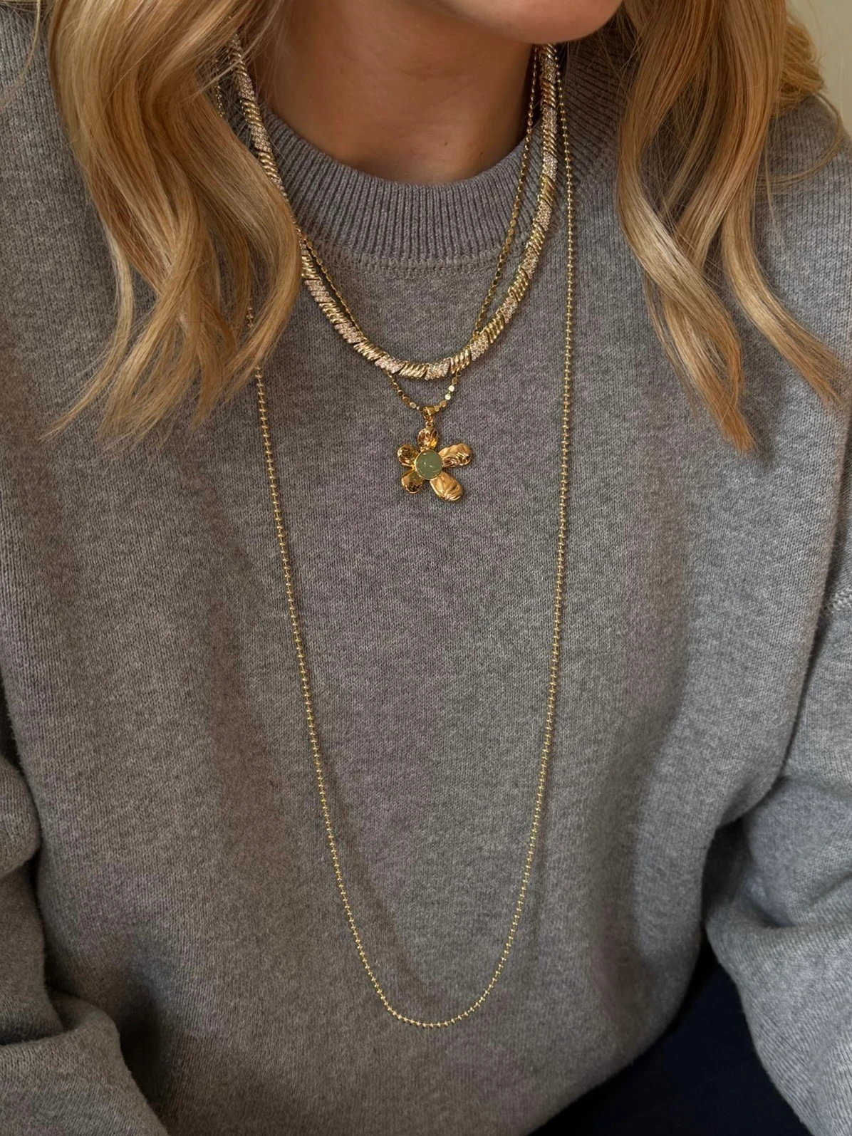 Gold Rengi Basık Boncuk Model Kadın Kolye