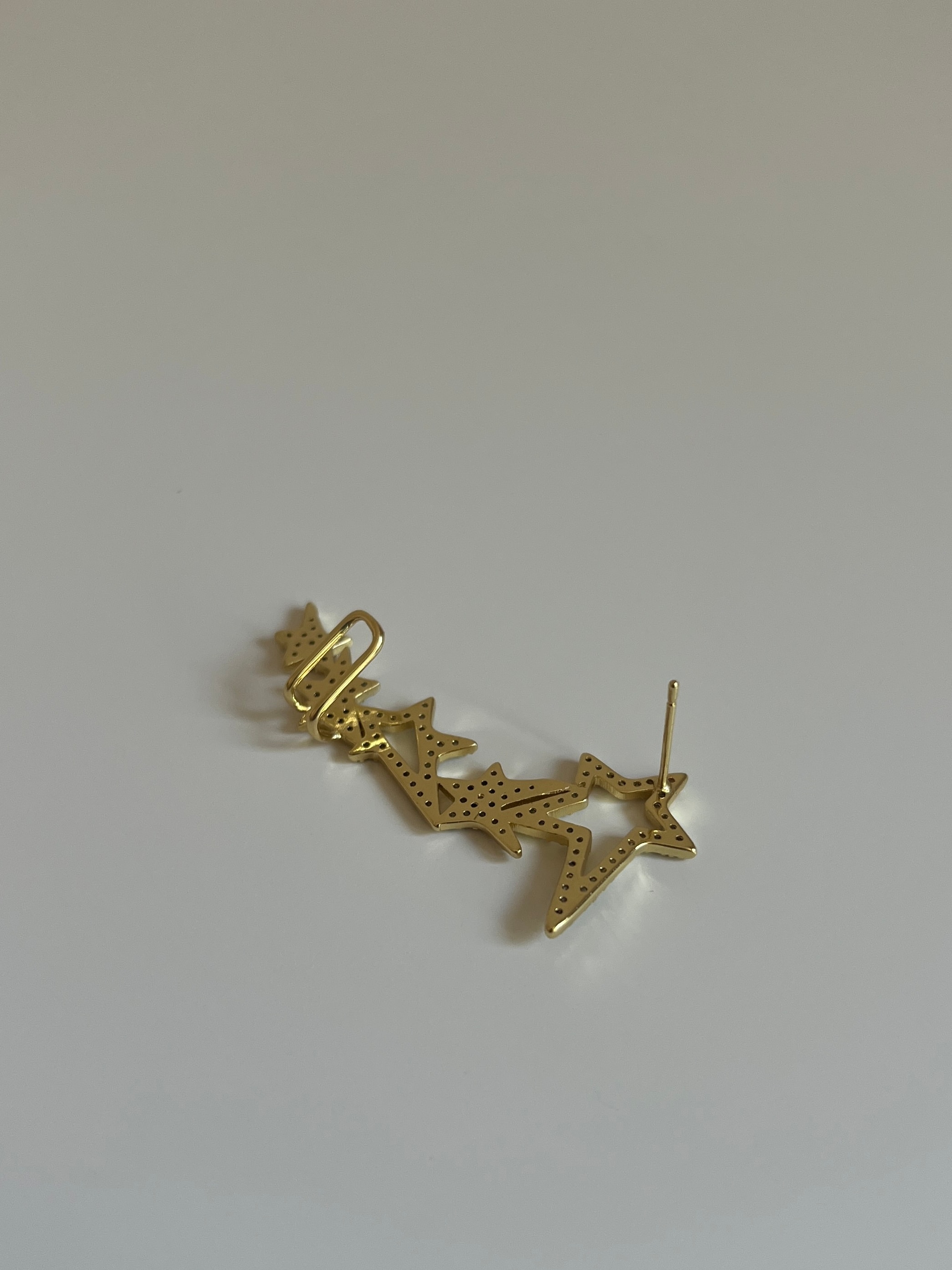 Gold Rengi Sıralı Yıldız Model Kadın Kıkırdak Küpe