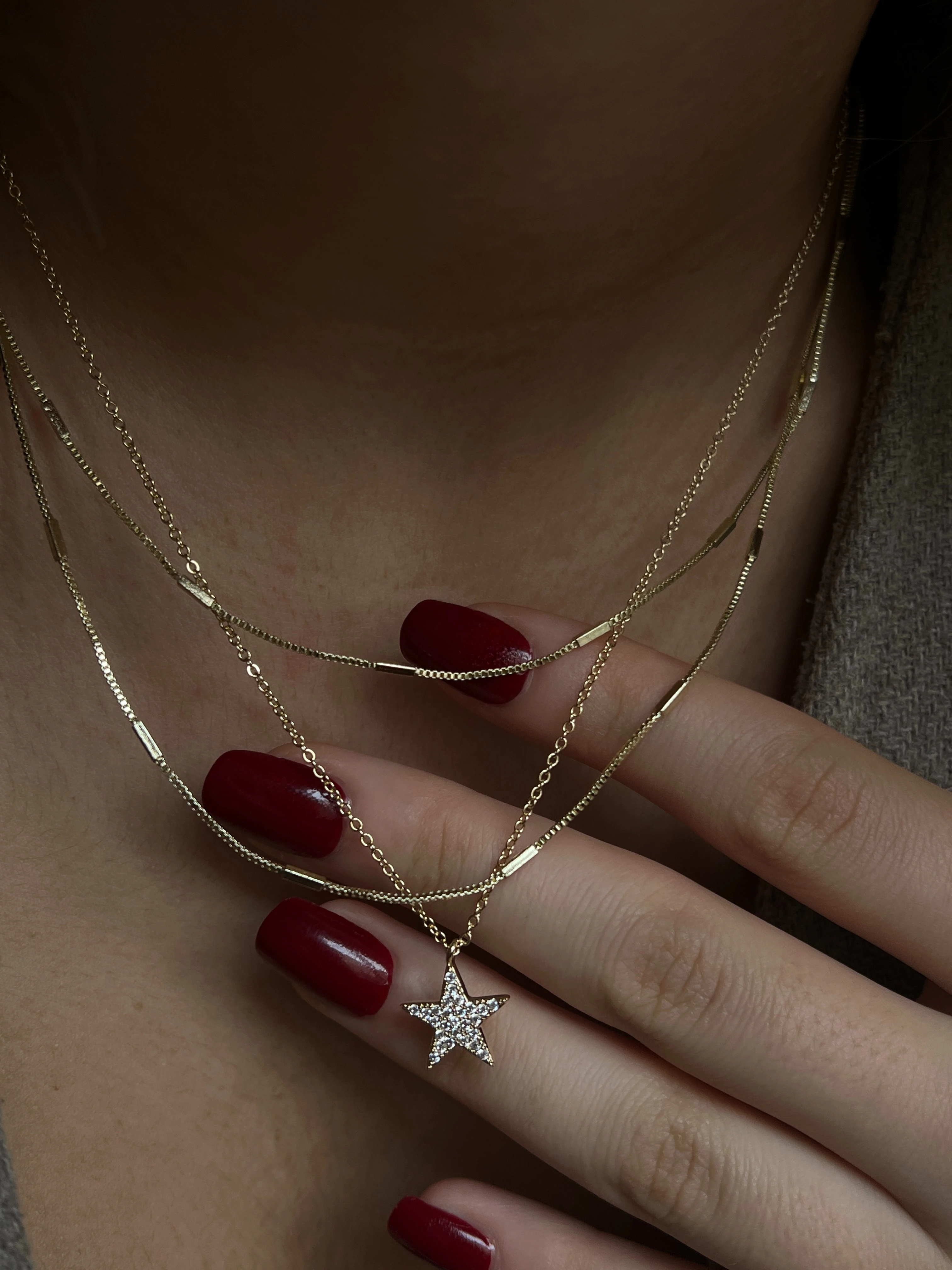 Gold Rengi Yıldız Kolye Kombini