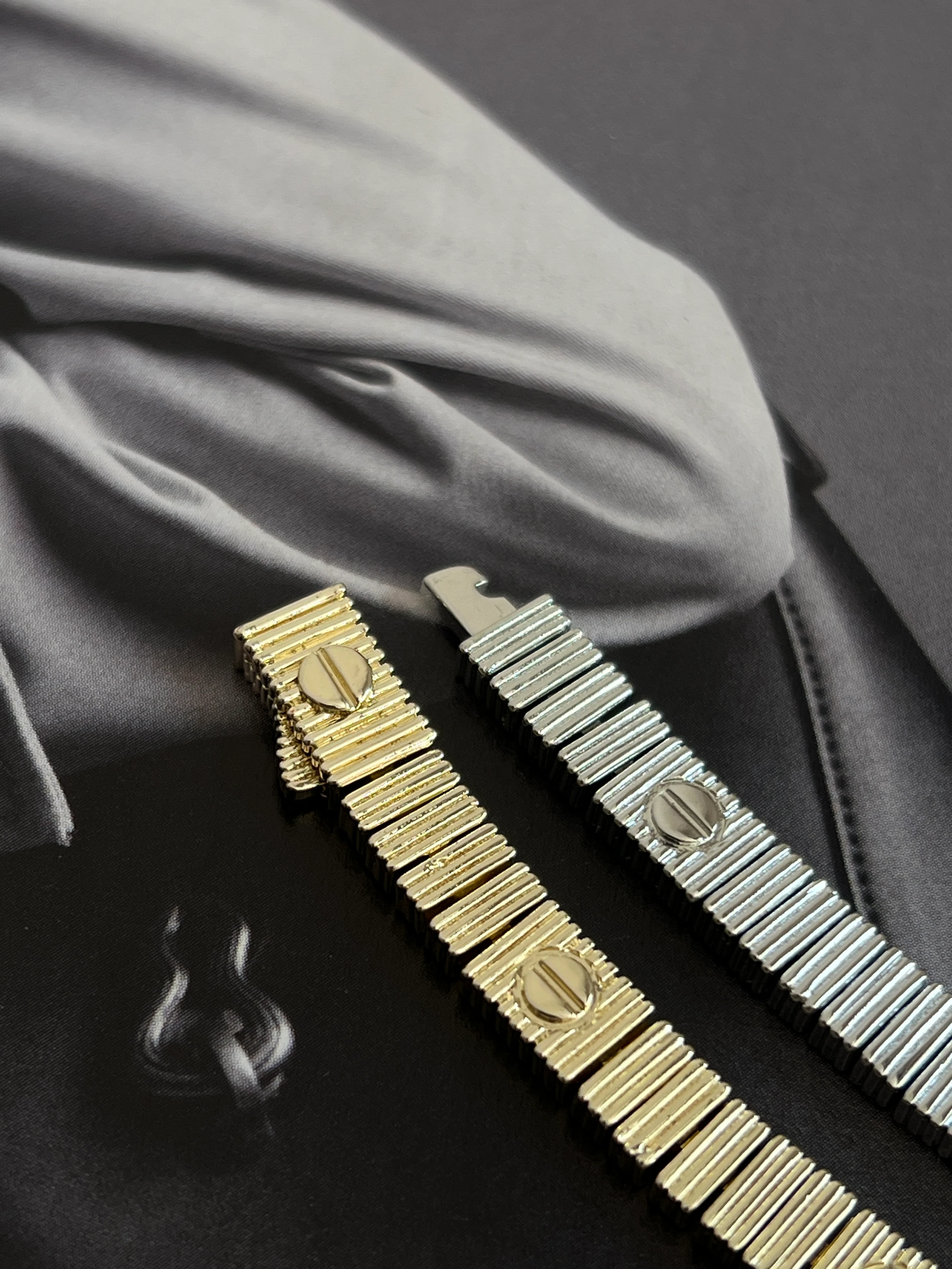 Çizgi Detaylı Kadın Bileklik