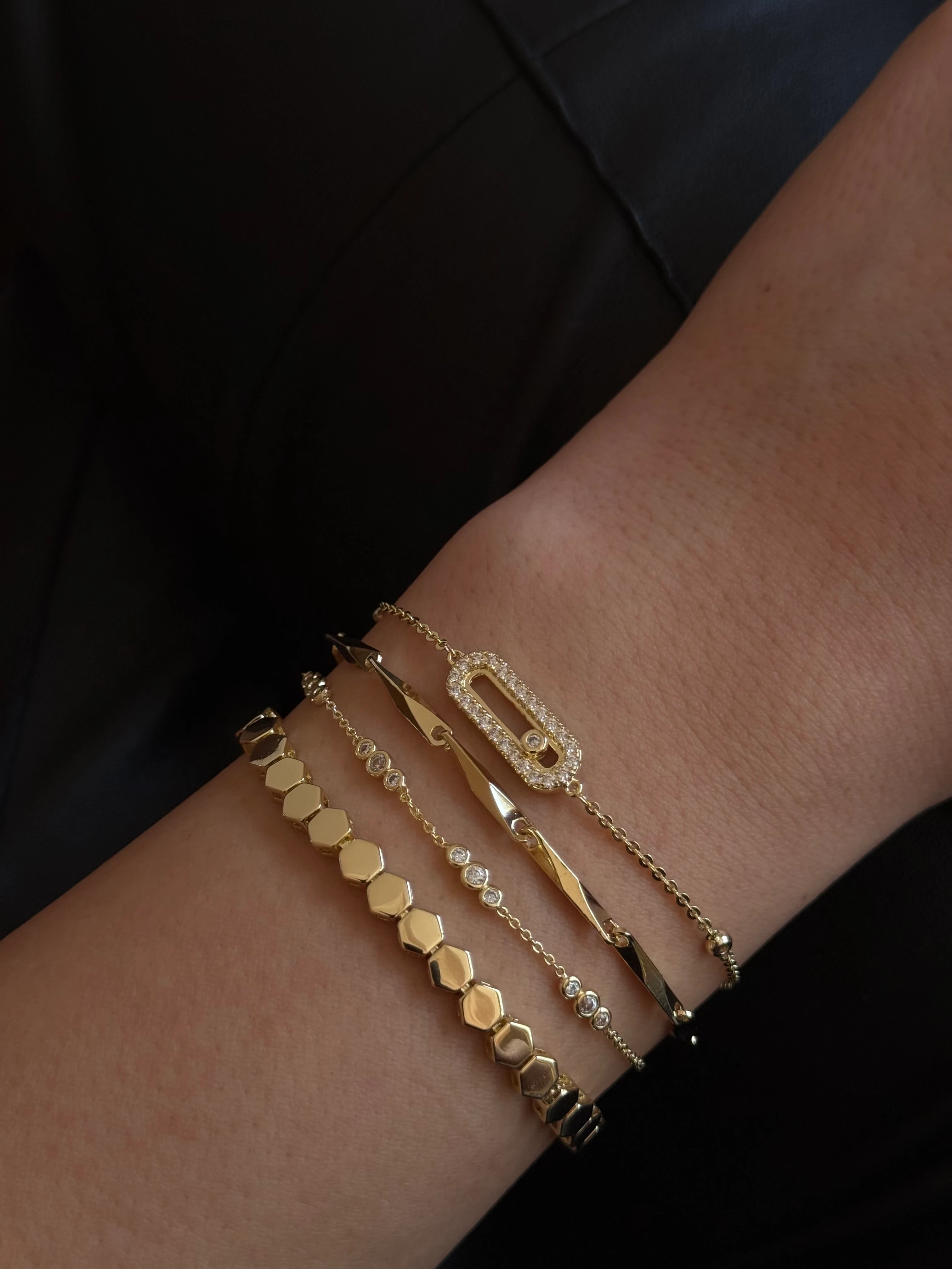 Gold Rengi Messi Model Kadın Bileklik