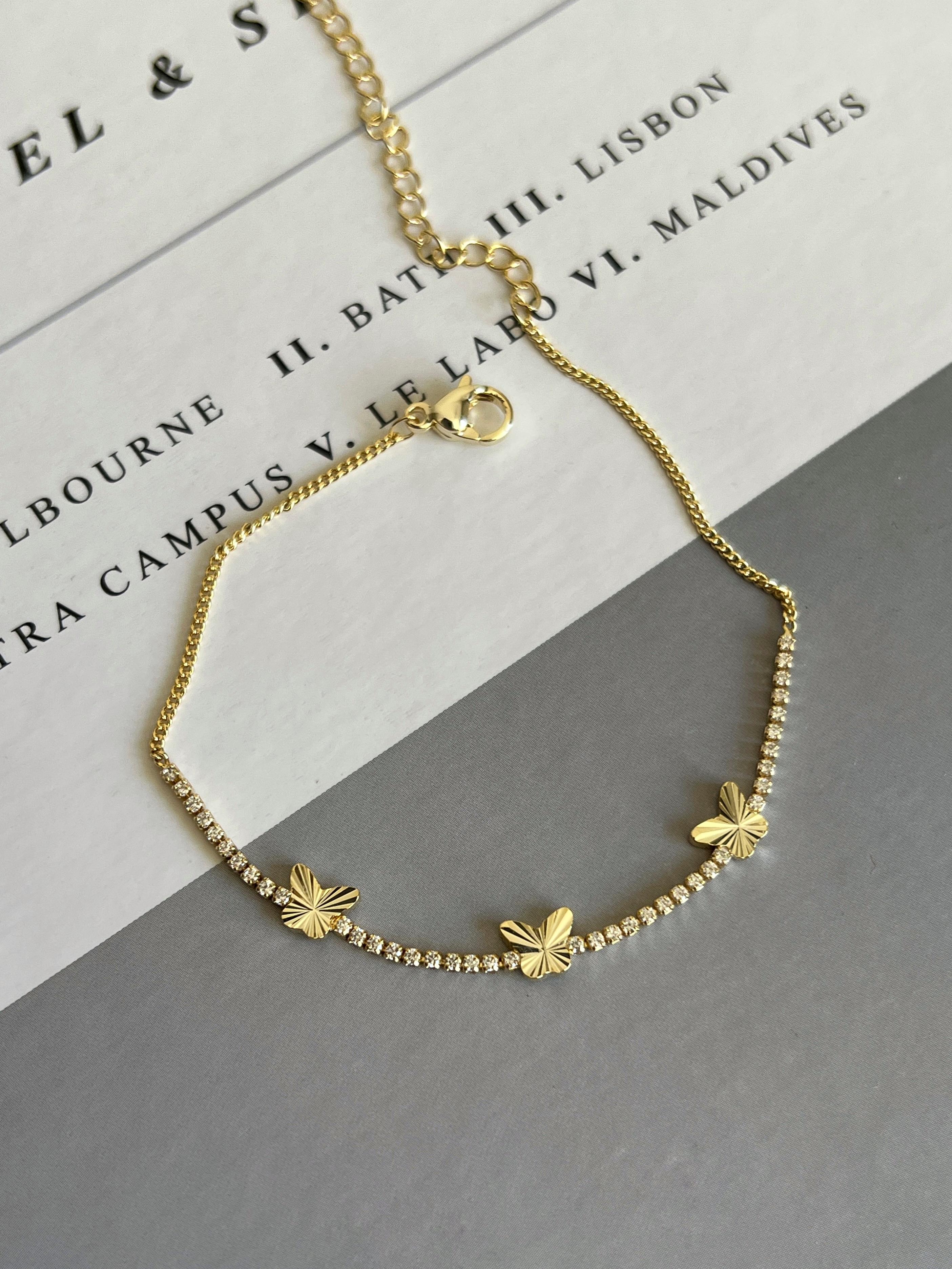 Gold Rengi Zirkon Taşlı Üç Kelebek Figürlü Kadın Bileklik