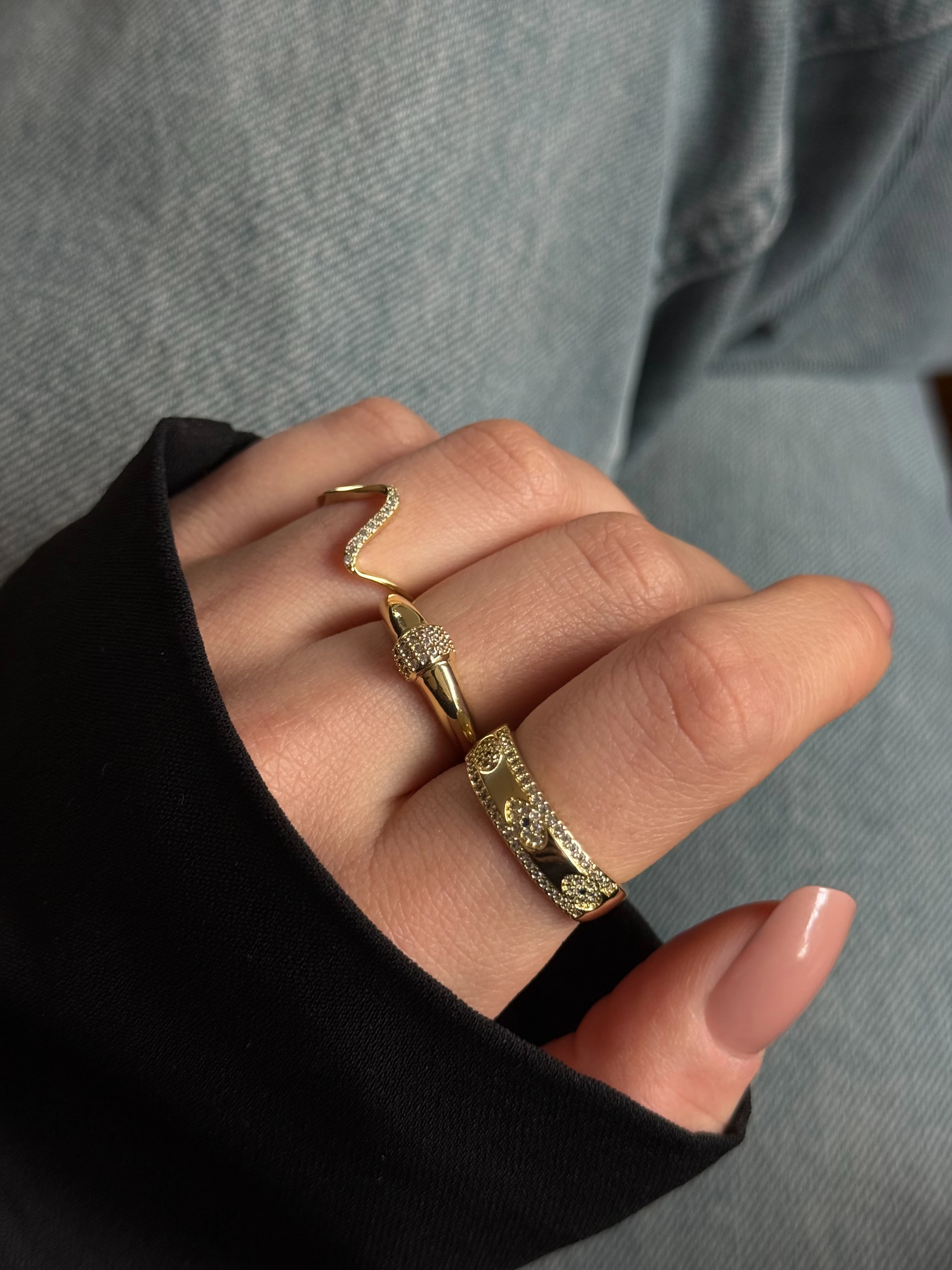 Gold Rengi Göz Detaylı Zirkon Taşlı Kadın Yüzük