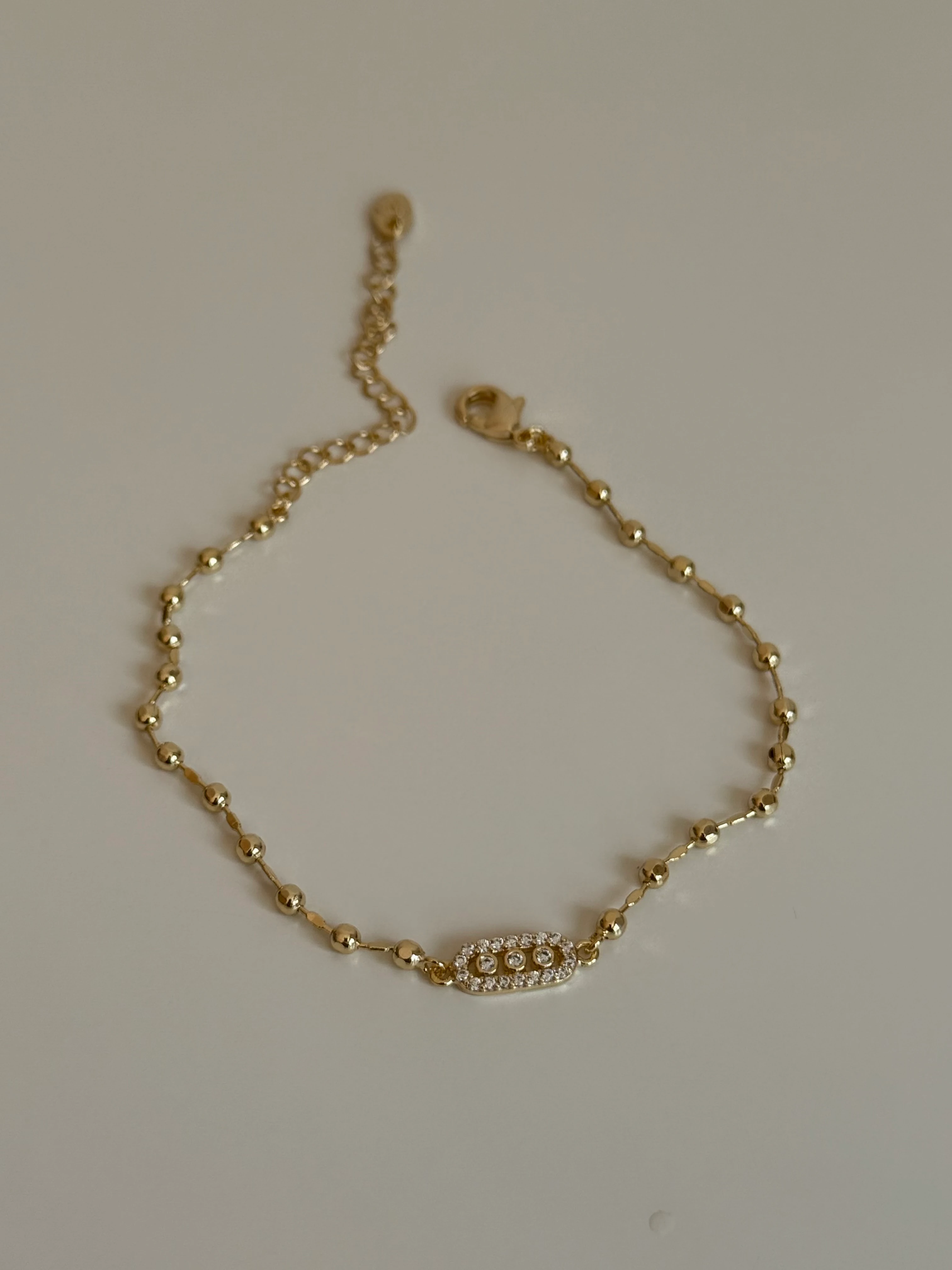 Top Top Zincirli Zirkon Taşlı Messi Model Kadın Bileklik