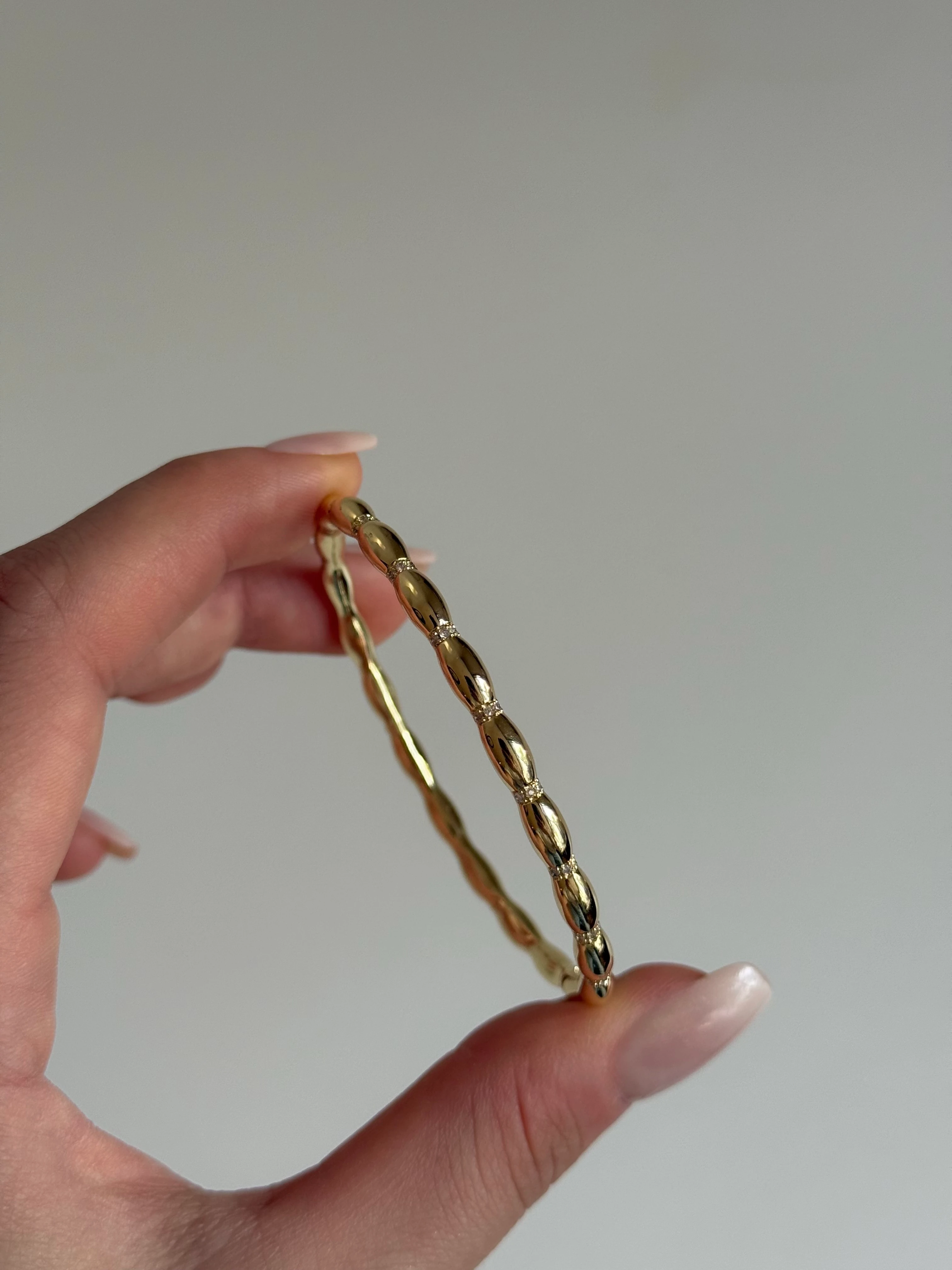 Gold Rengi Zirkon Taşlı Balon Model Kadın Kelepçe Bileklik