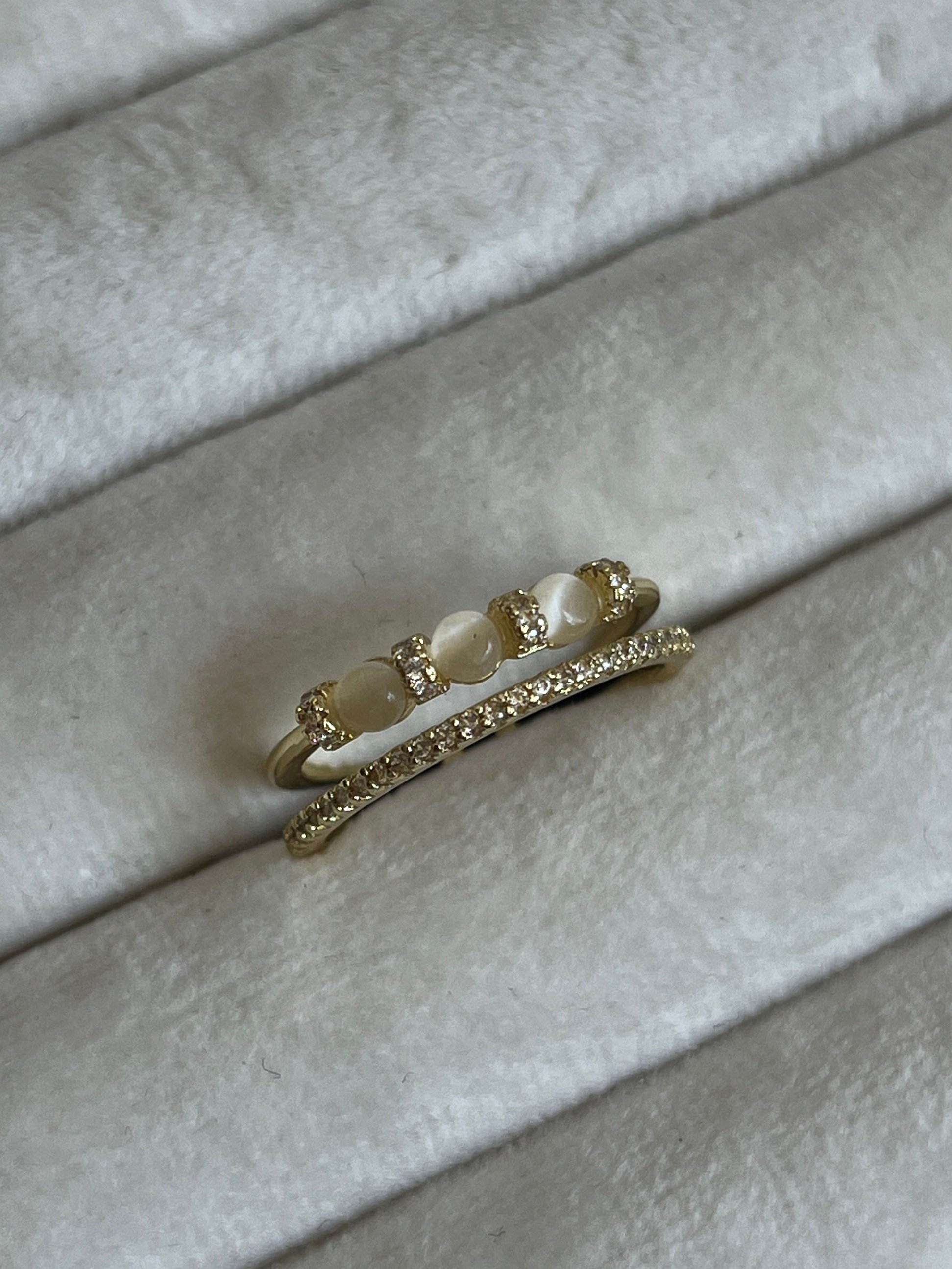 Gold Rengi Zirkon Taşlı Kedi Gözü Taş Detaylı İki Sıra Kadın Yüzük