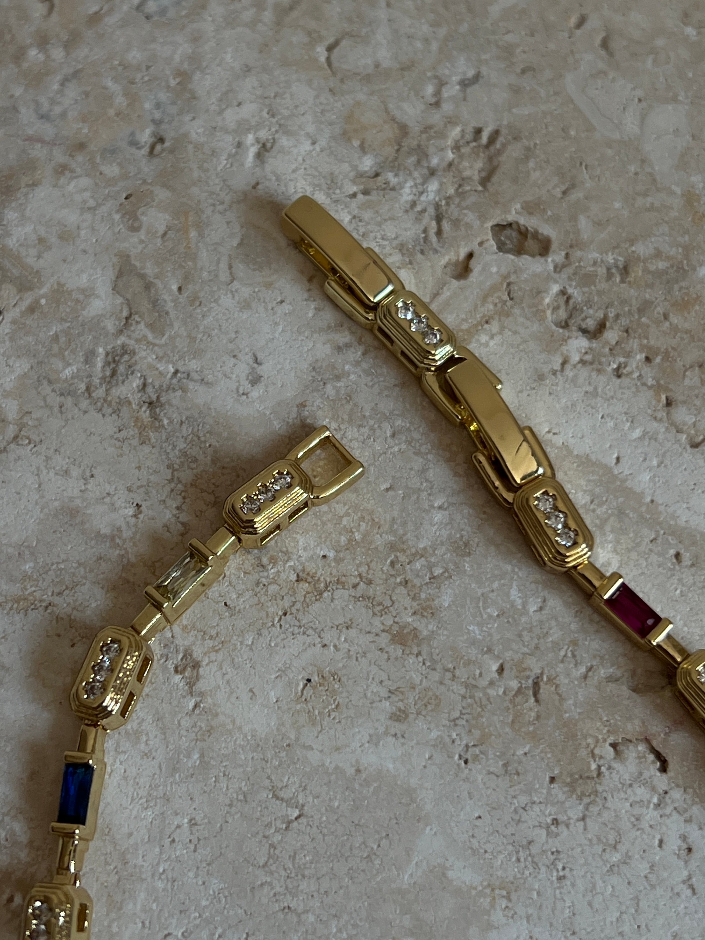 Gold Rengi Renkli Zirkon Taşlı Kadın Bieklik