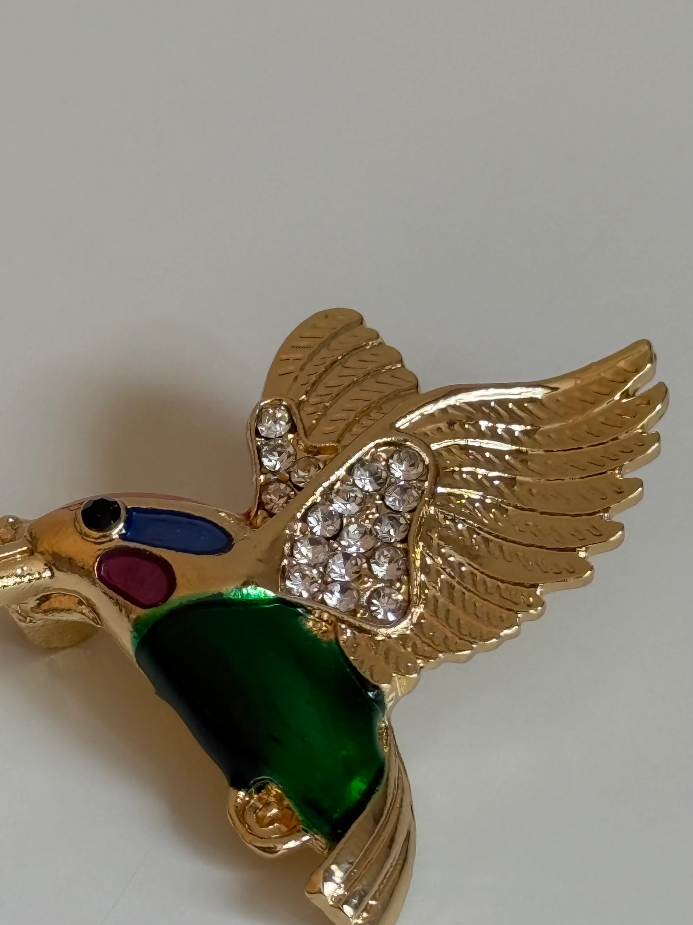 Renkli Taş Detaylı Kuş Model Broş